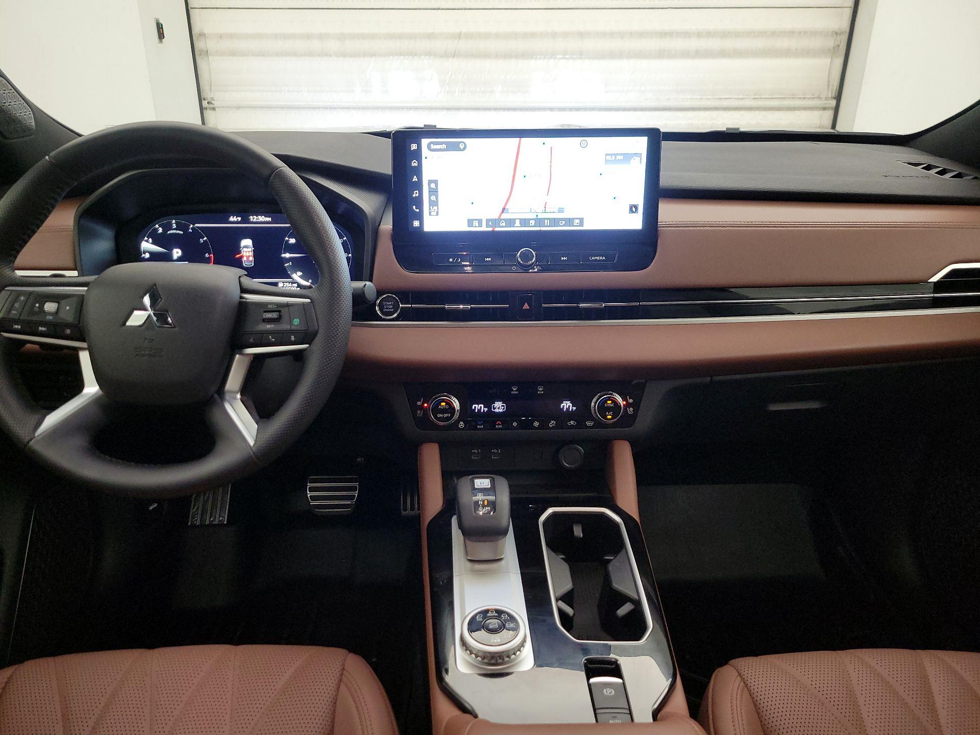 Thumbnail: 2025 Mitsubishi Outlander - 9