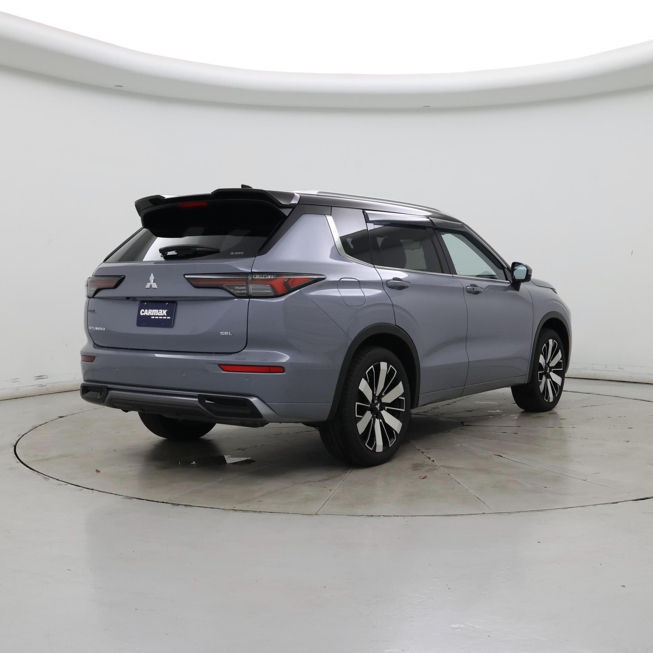 Thumbnail: 2025 Mitsubishi Outlander - 8