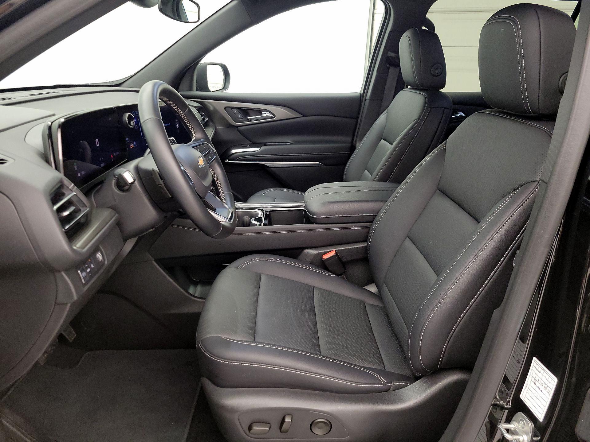 Thumbnail: 2025 Chevrolet Traverse - 11