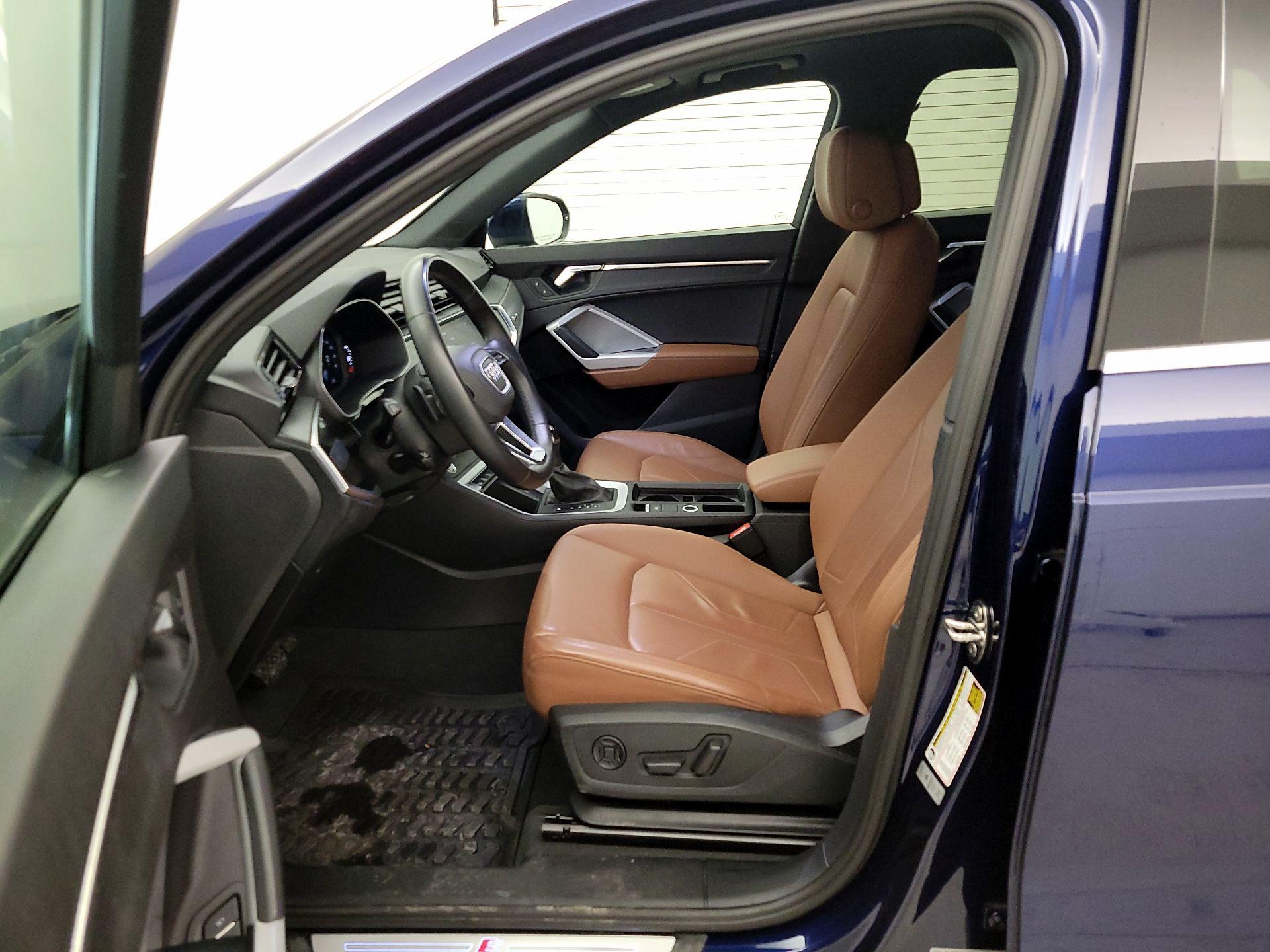 Thumbnail: 2022 Audi Q3 - 11