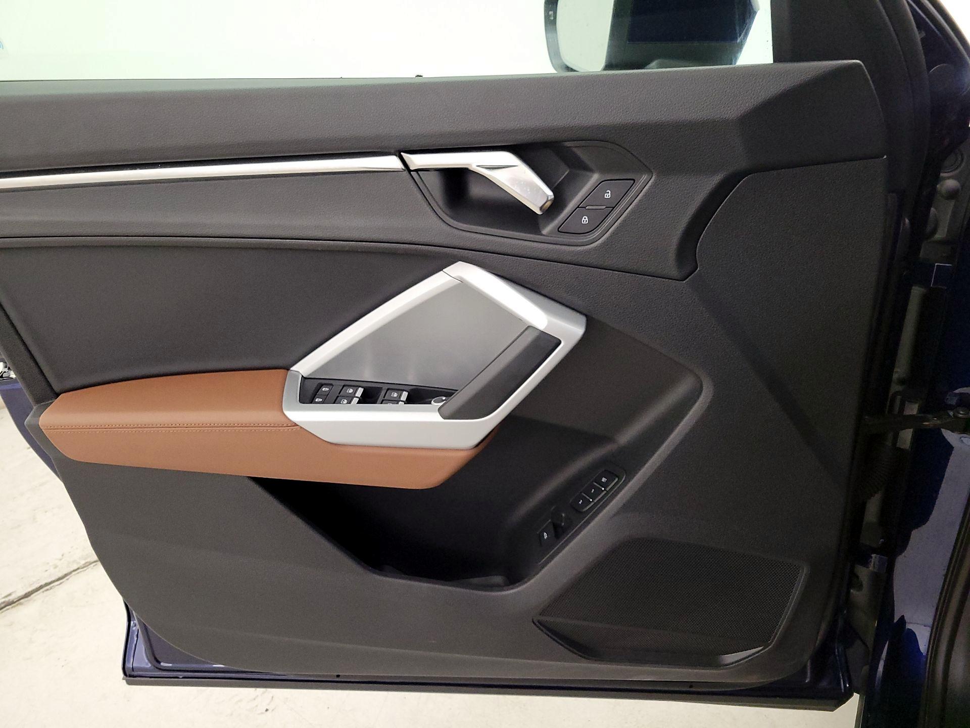 Thumbnail: 2022 Audi Q3 - 12