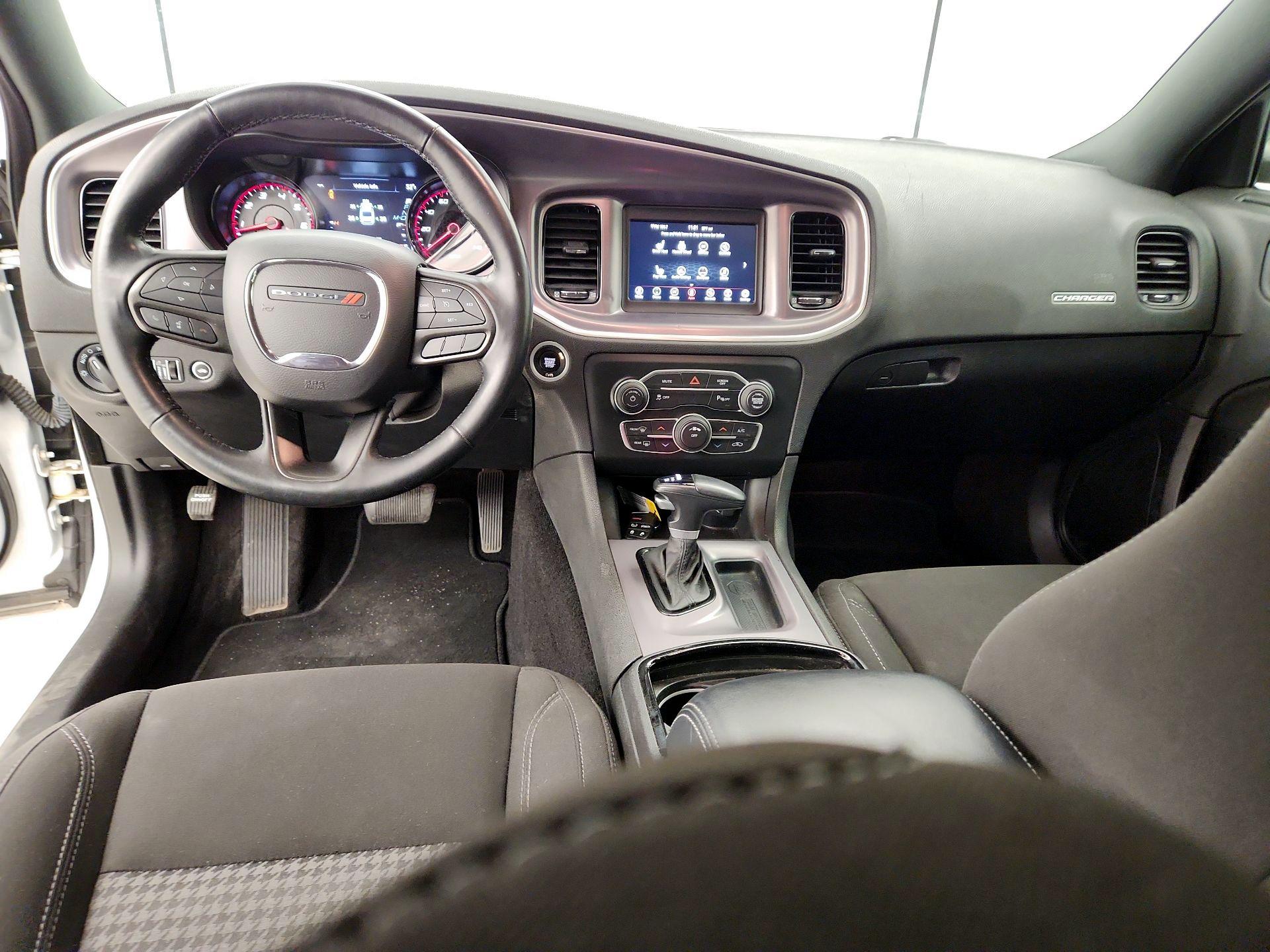 Thumbnail: 2022 Dodge Charger - 9