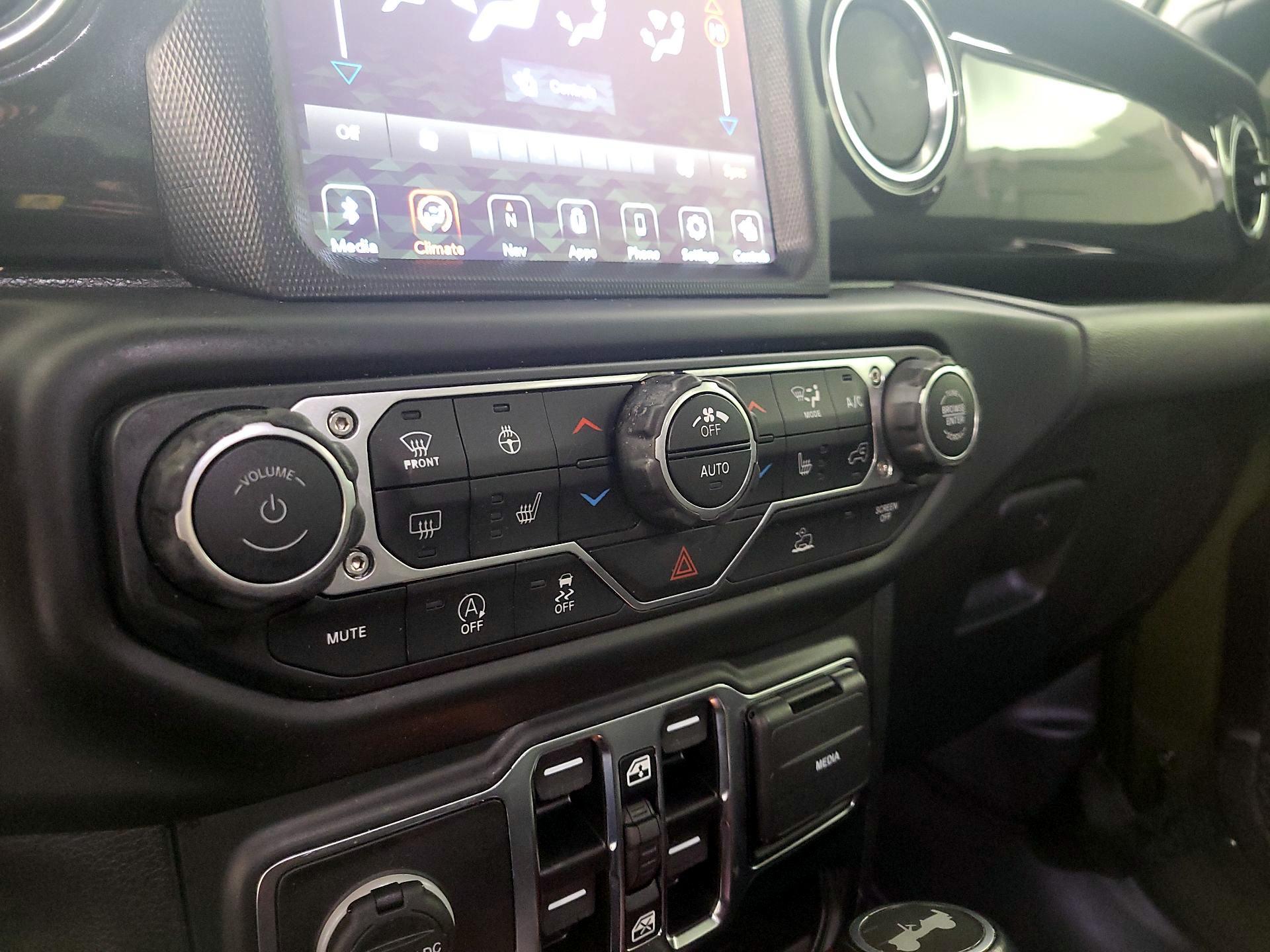 Thumbnail: 2021 Jeep Wrangler - 17