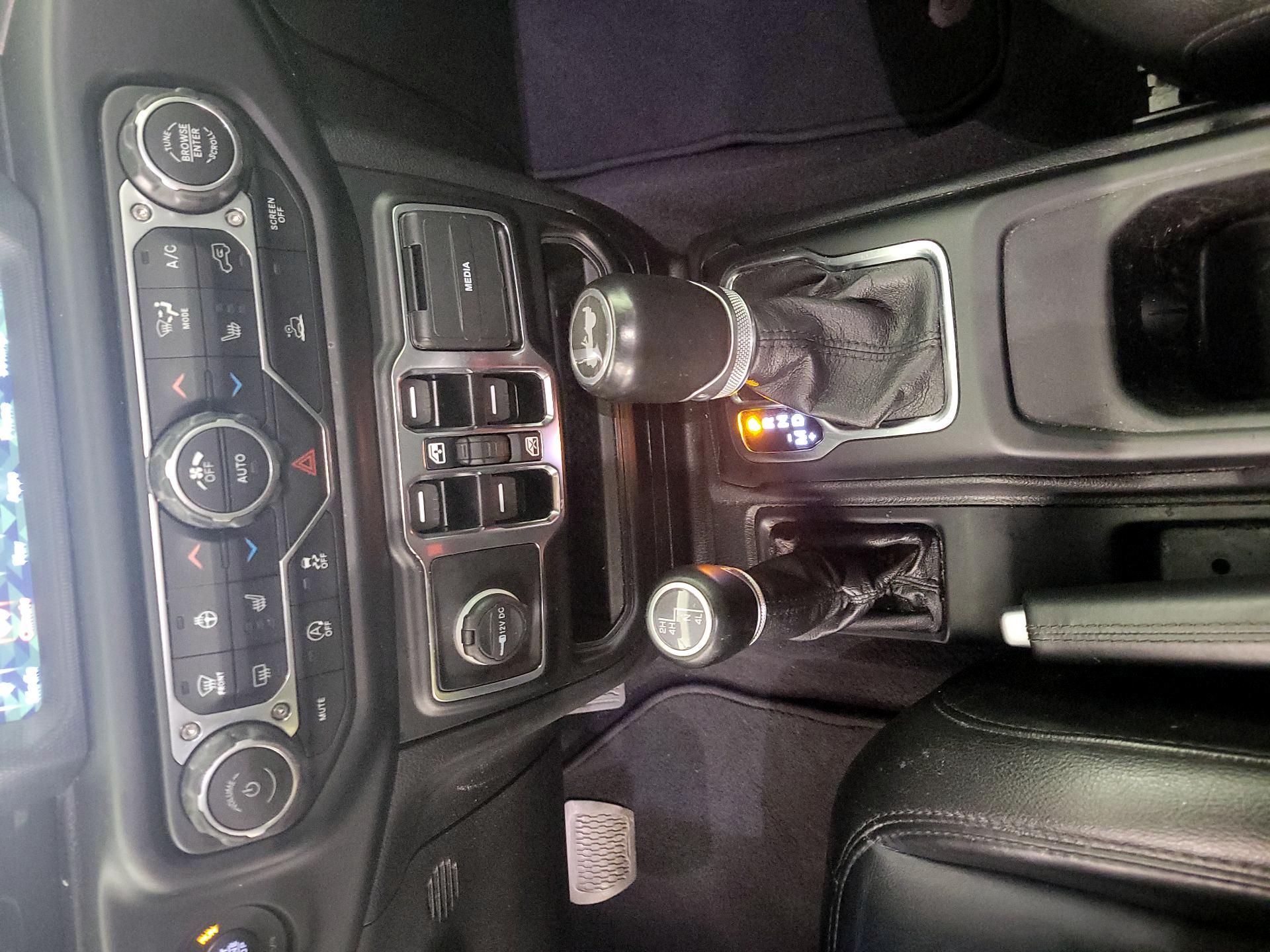 Thumbnail: 2021 Jeep Wrangler - 18