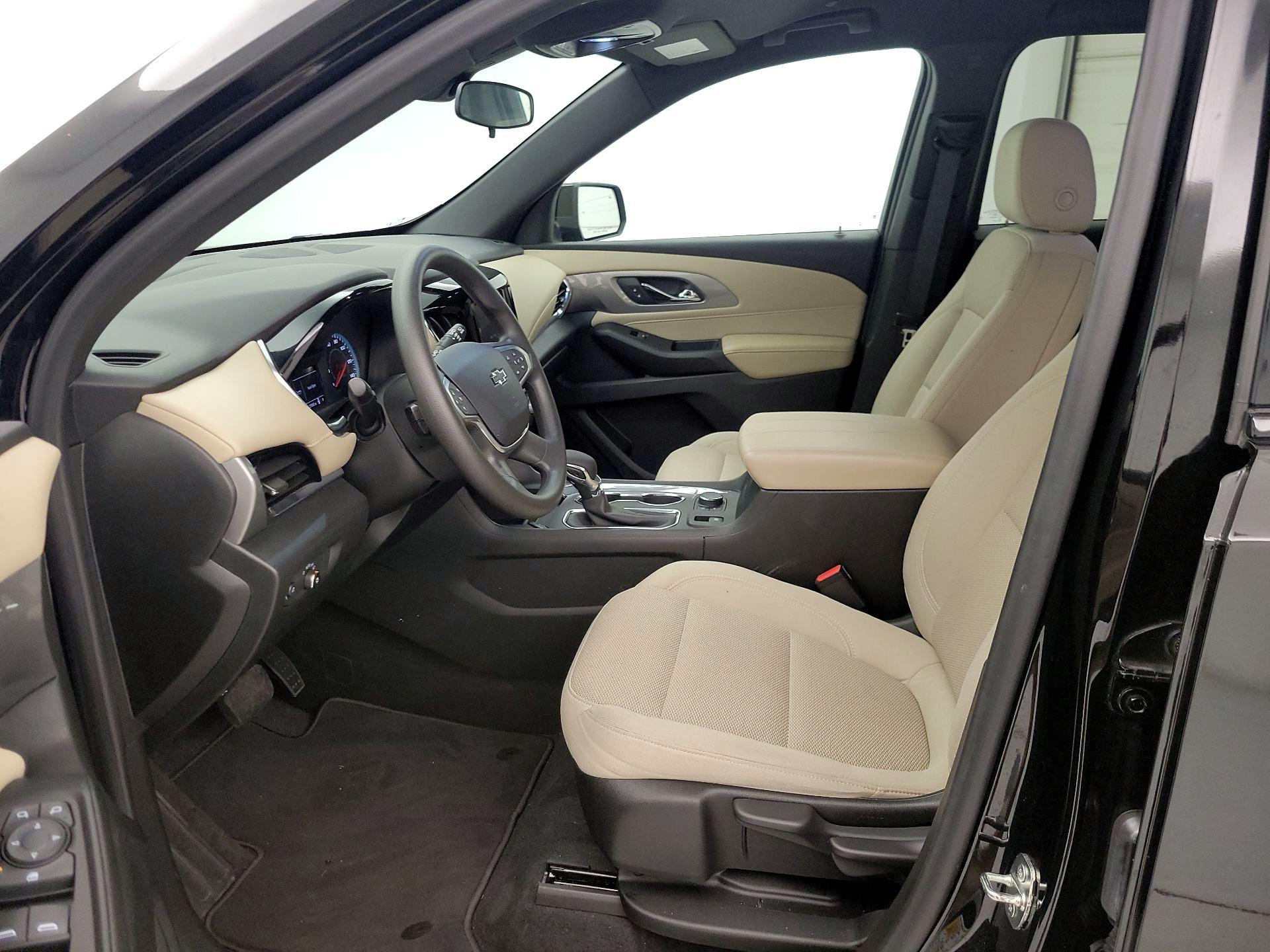 Thumbnail: 2023 Chevrolet Traverse - 11