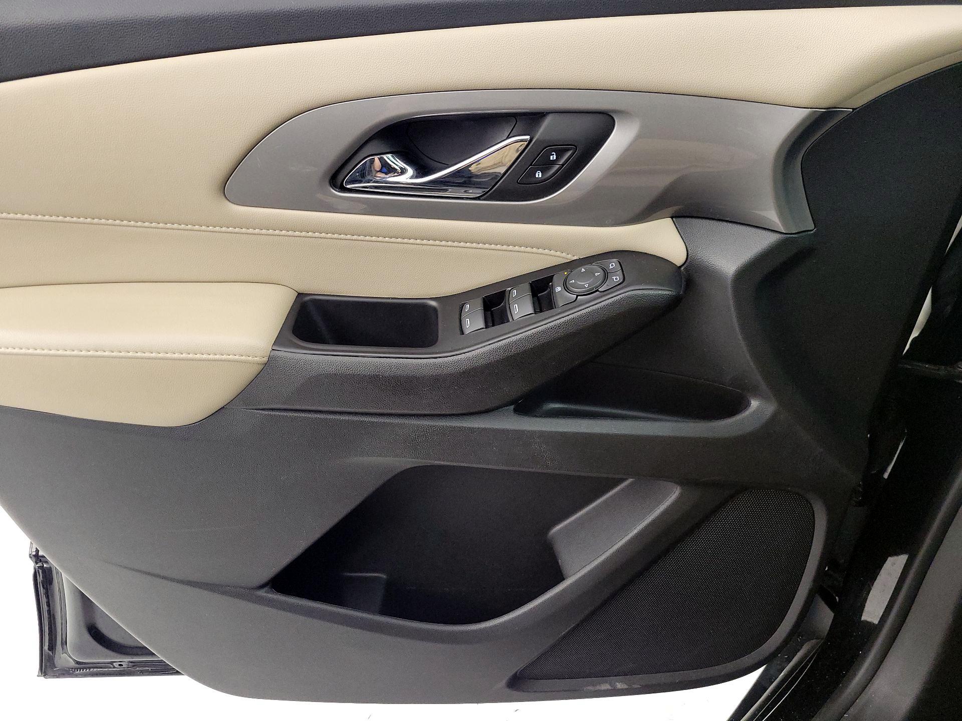 Thumbnail: 2023 Chevrolet Traverse - 12