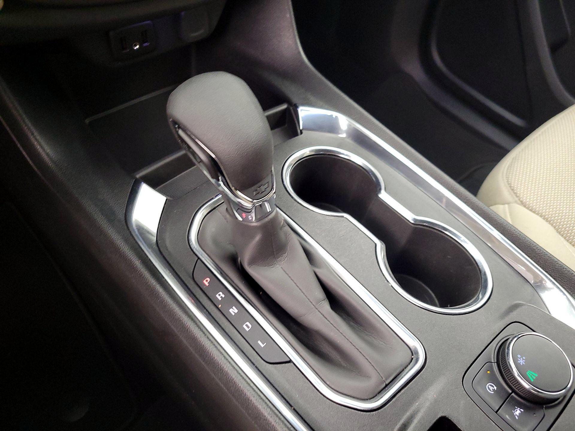 Thumbnail: 2023 Chevrolet Traverse - 17