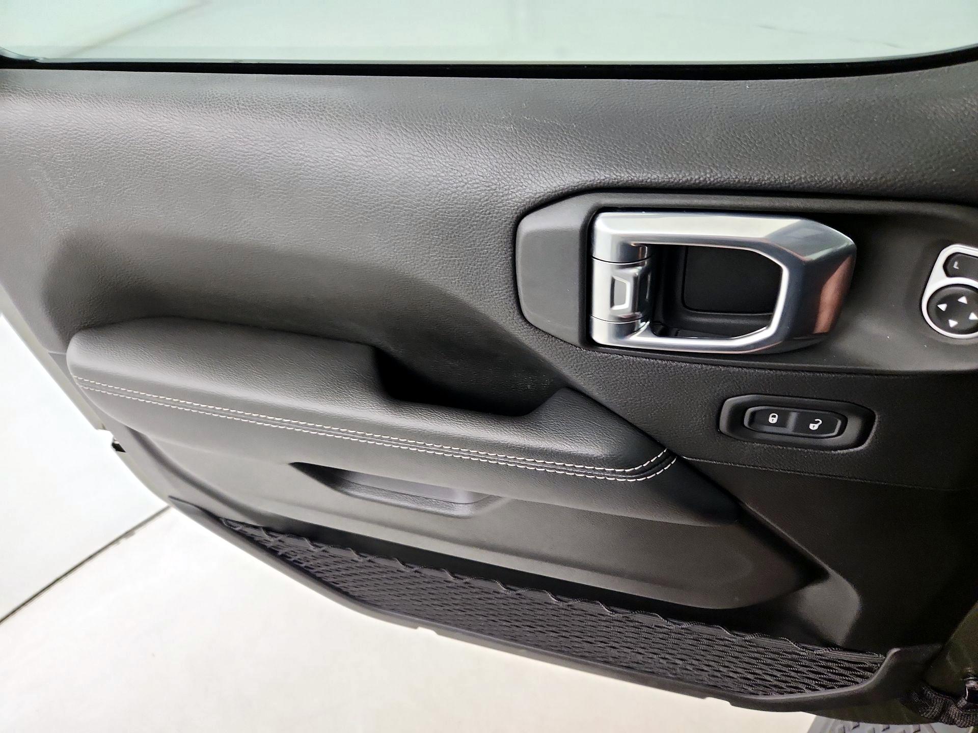 Thumbnail: 2022 Jeep Gladiator - 12