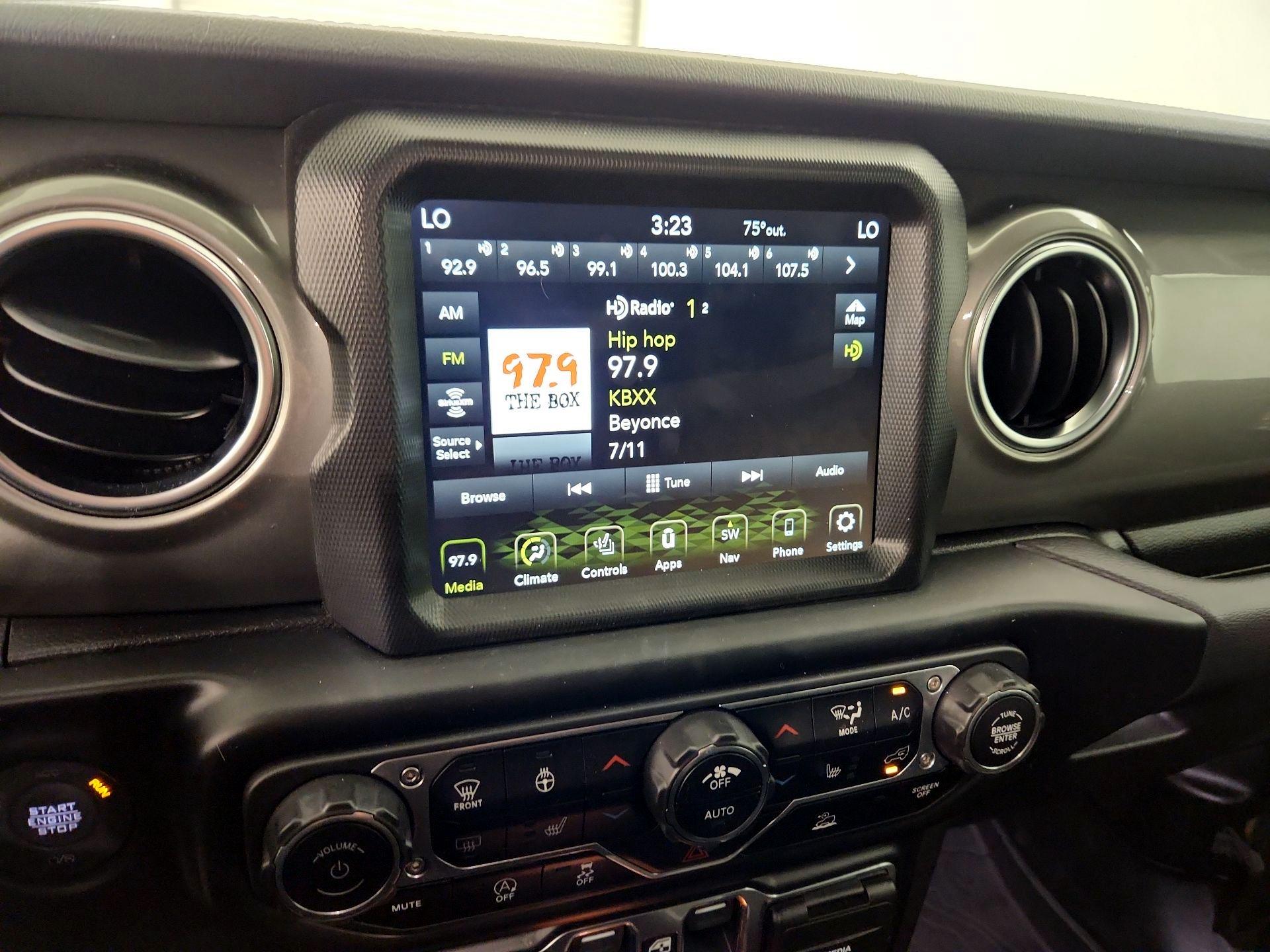 Thumbnail: 2022 Jeep Gladiator - 16