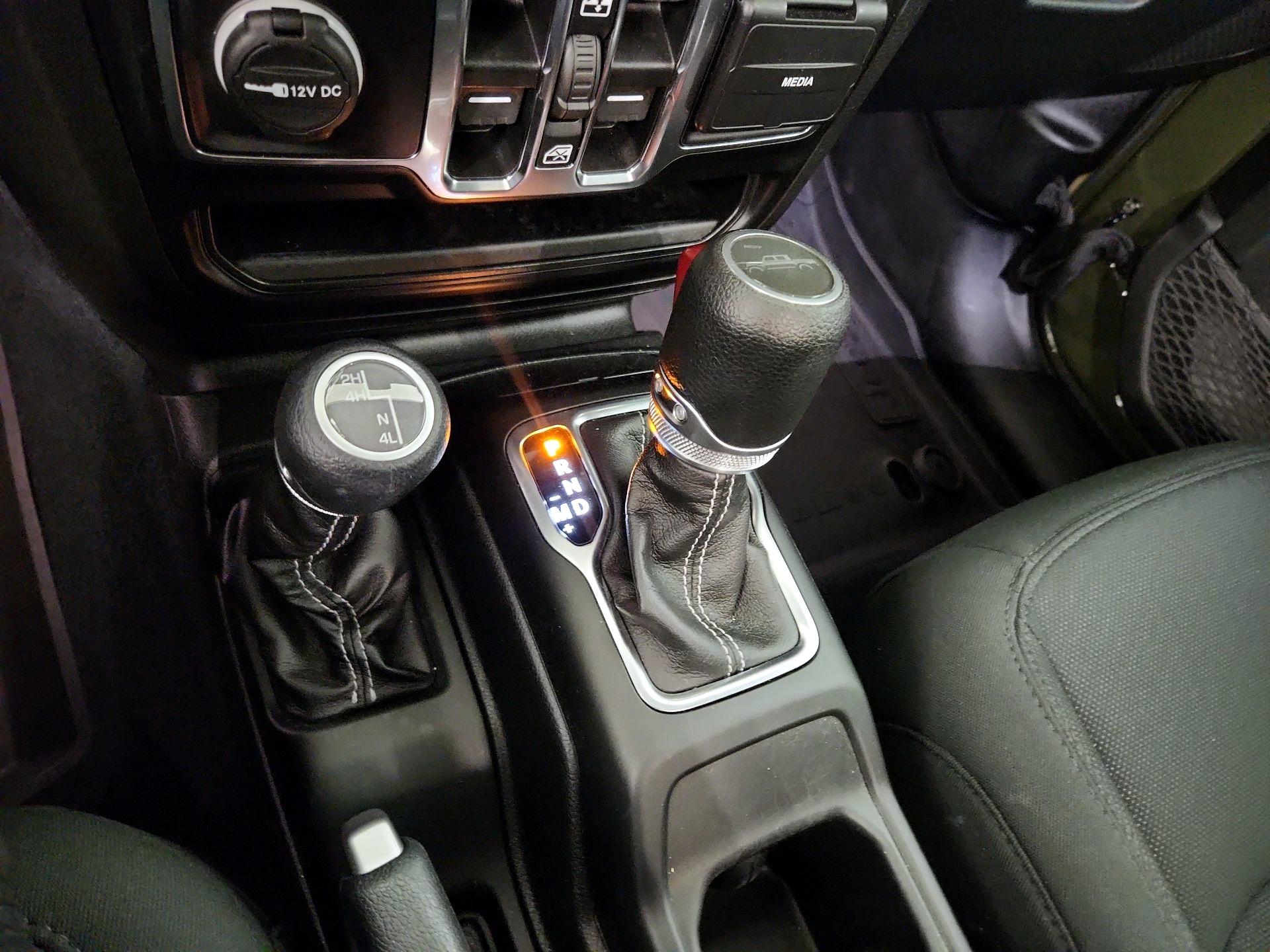 Thumbnail: 2022 Jeep Gladiator - 18