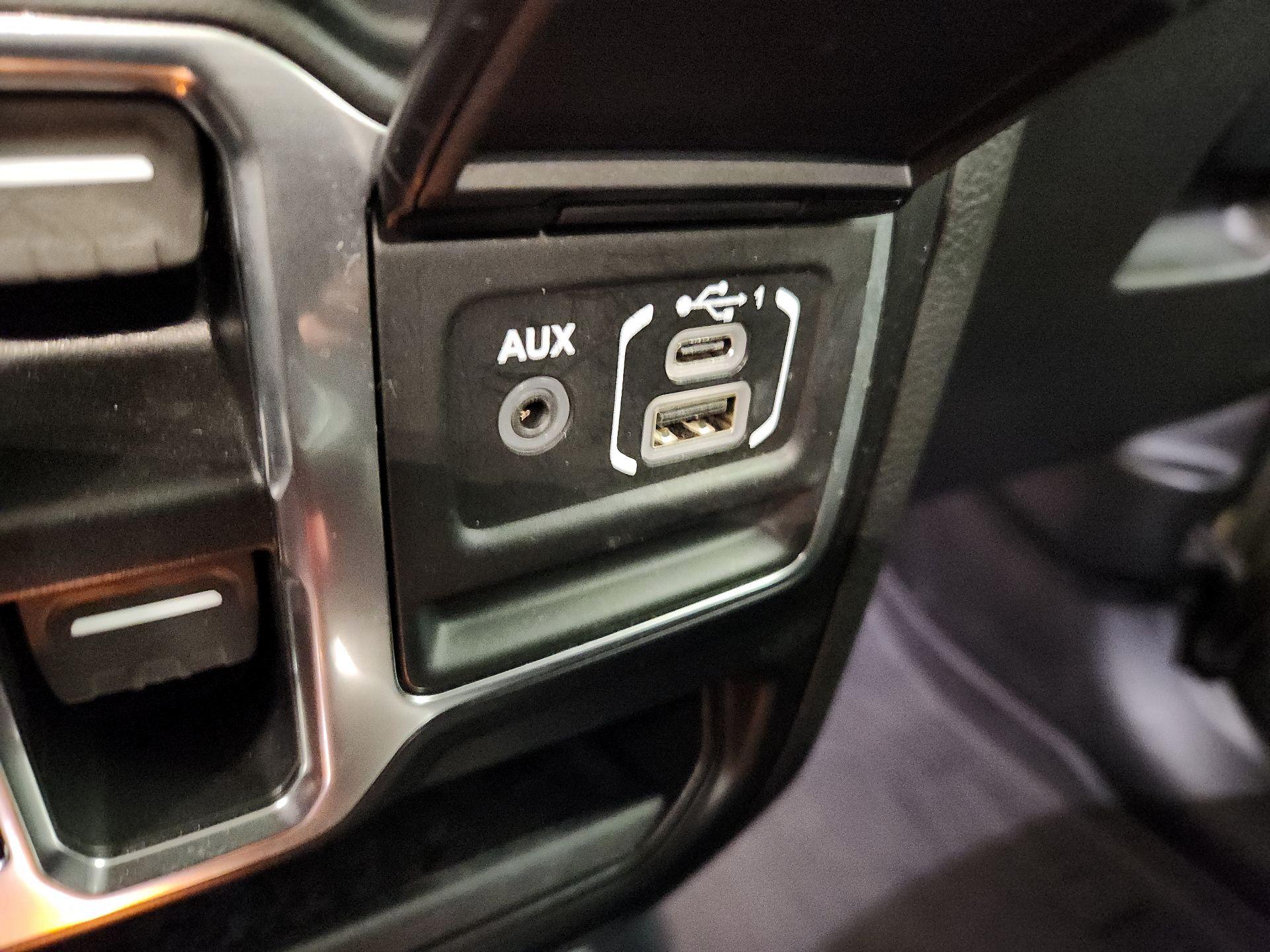 Thumbnail: 2022 Jeep Gladiator - 19