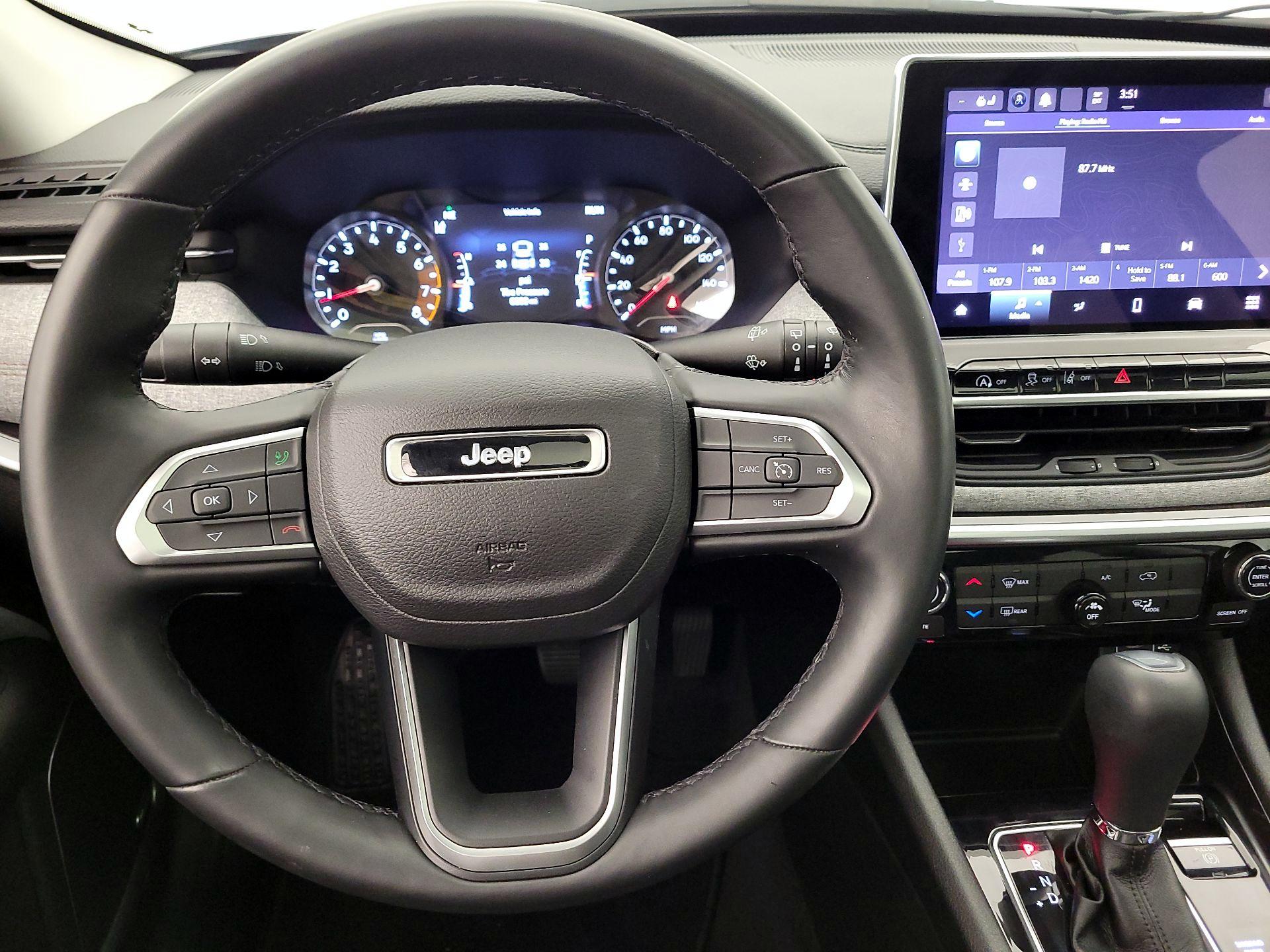 Thumbnail: 2022 Jeep Compass - 10