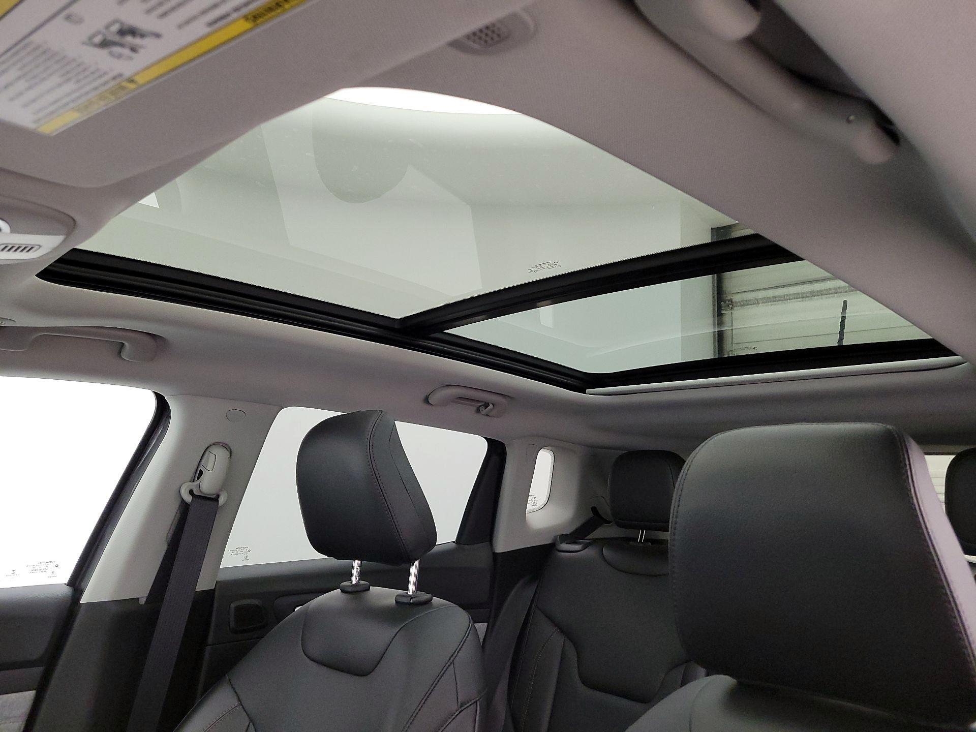 Thumbnail: 2022 Jeep Compass - 19