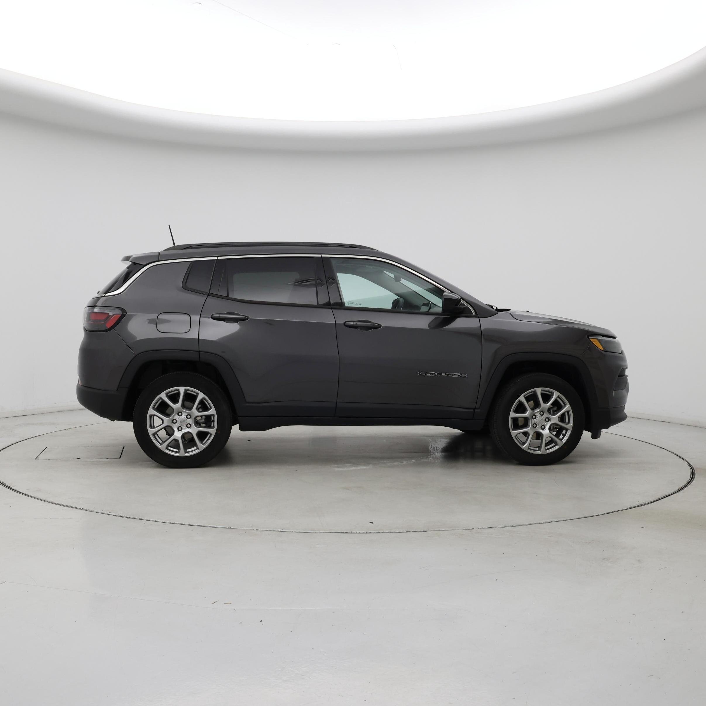 Thumbnail: 2022 Jeep Compass - 7