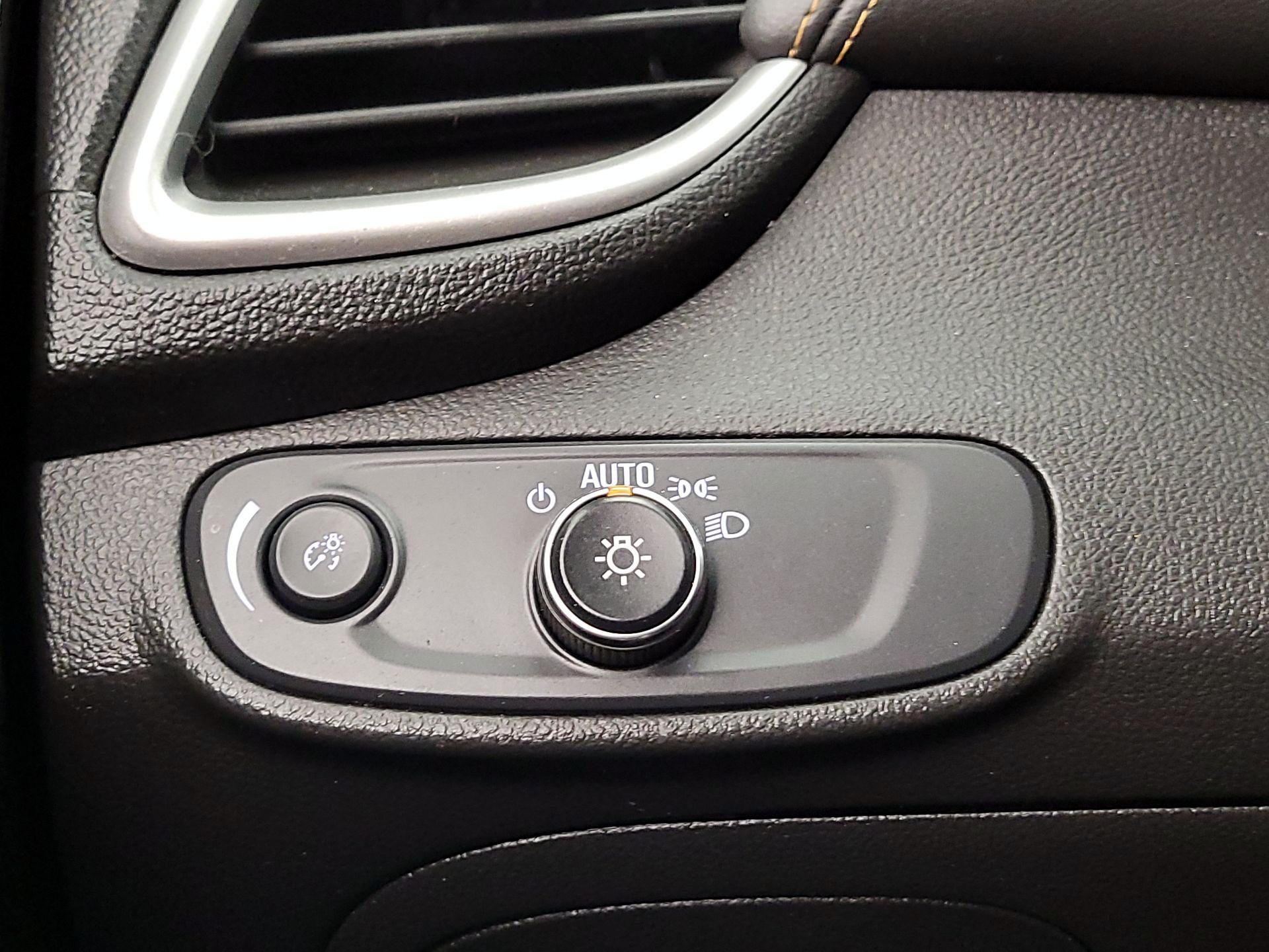 Thumbnail: 2020 Chevrolet Trax - 13