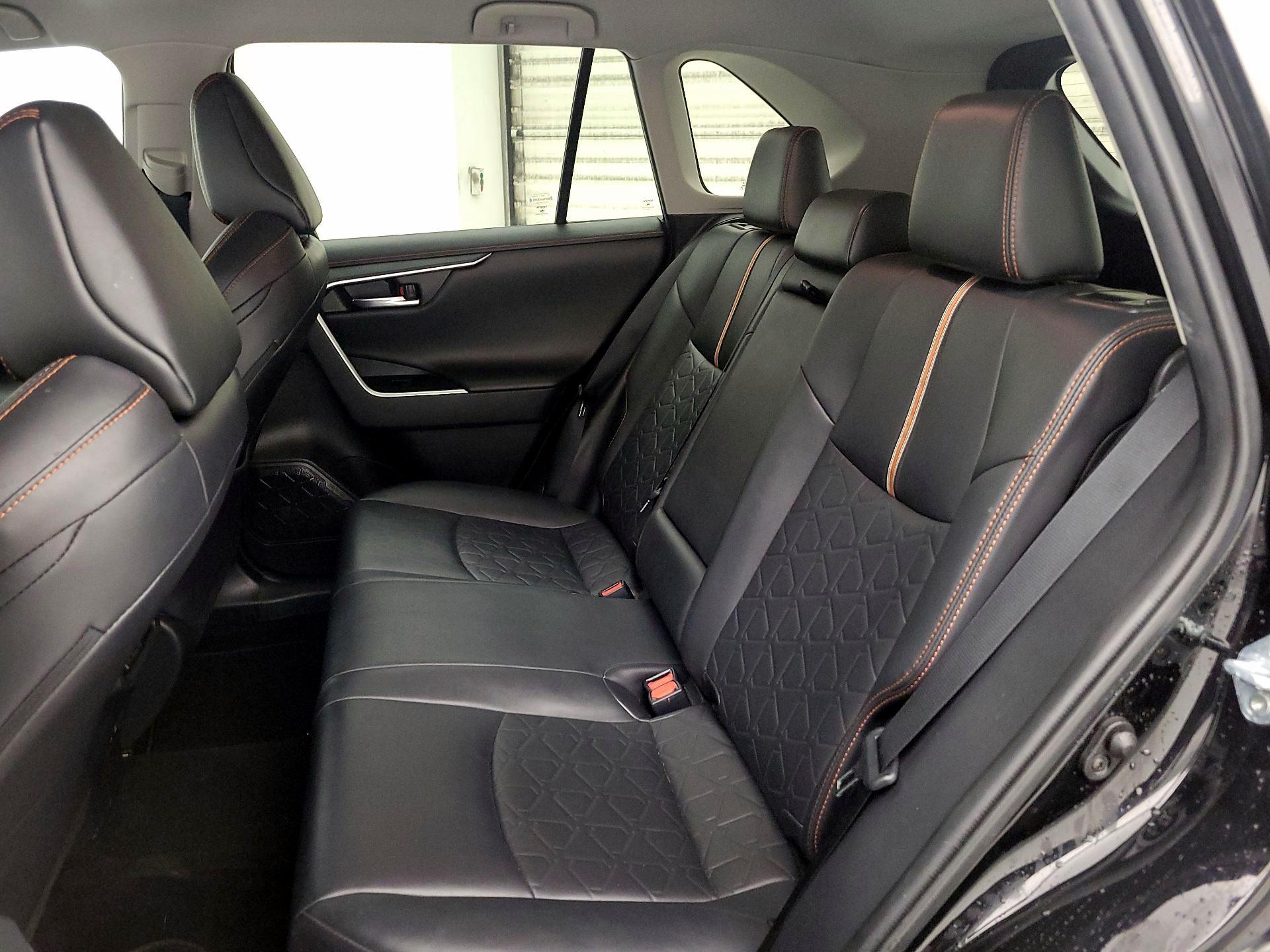 Thumbnail: 2021 Toyota RAV4 - 19