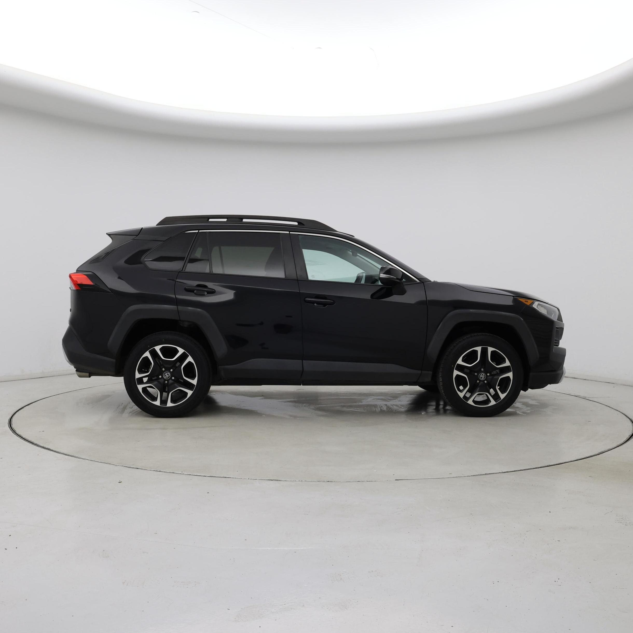 Thumbnail: 2021 Toyota RAV4 - 7
