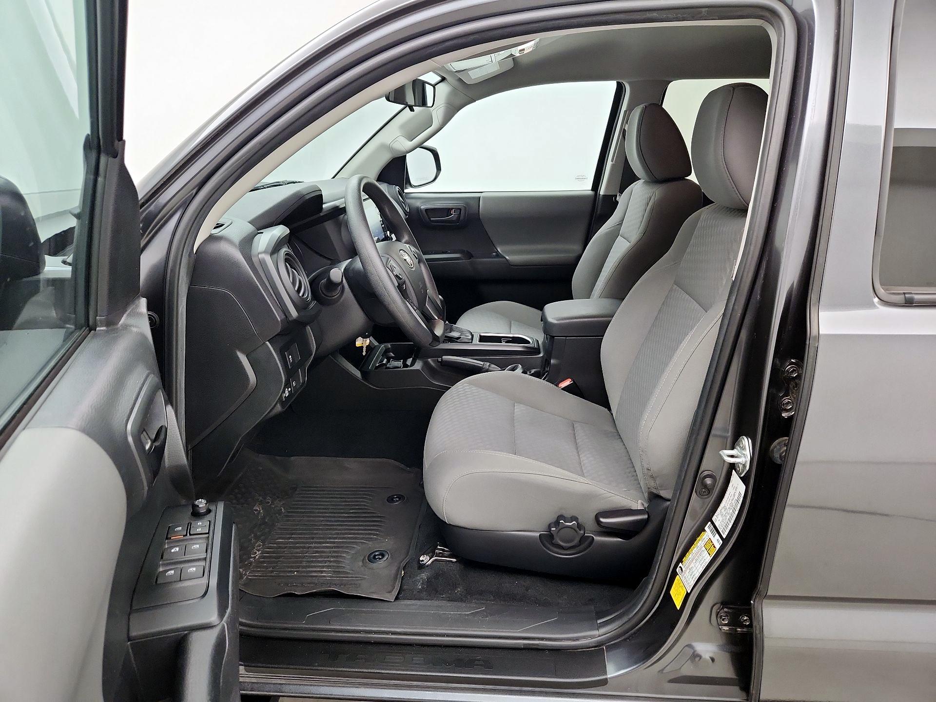 Thumbnail: 2022 Toyota Tacoma - 11