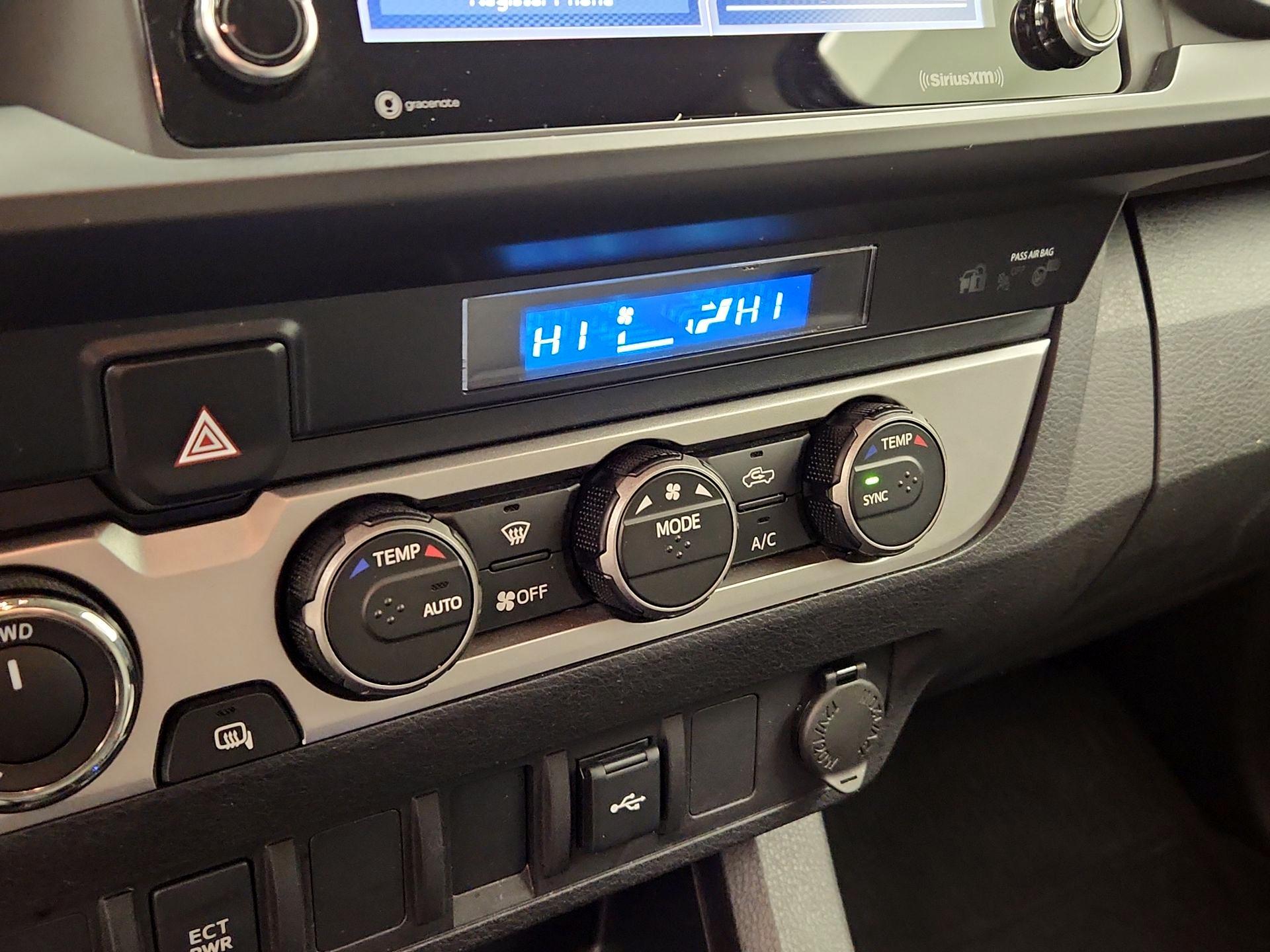 Thumbnail: 2022 Toyota Tacoma - 16