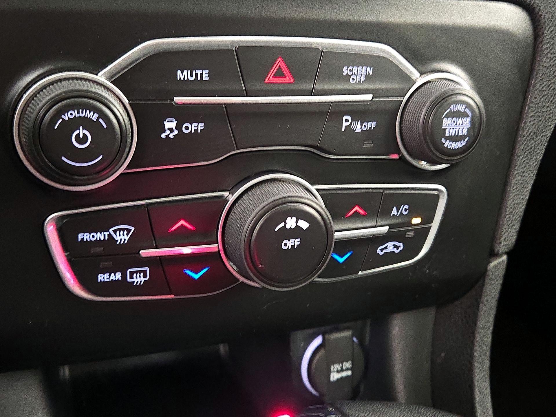 Thumbnail: 2022 Dodge Charger - 16