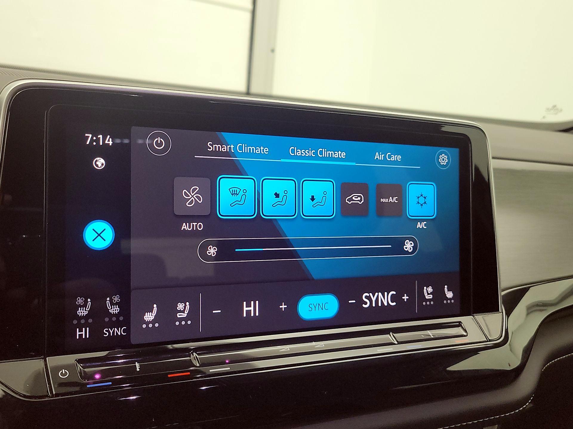 Thumbnail: 2024 Volkswagen Atlas - 16