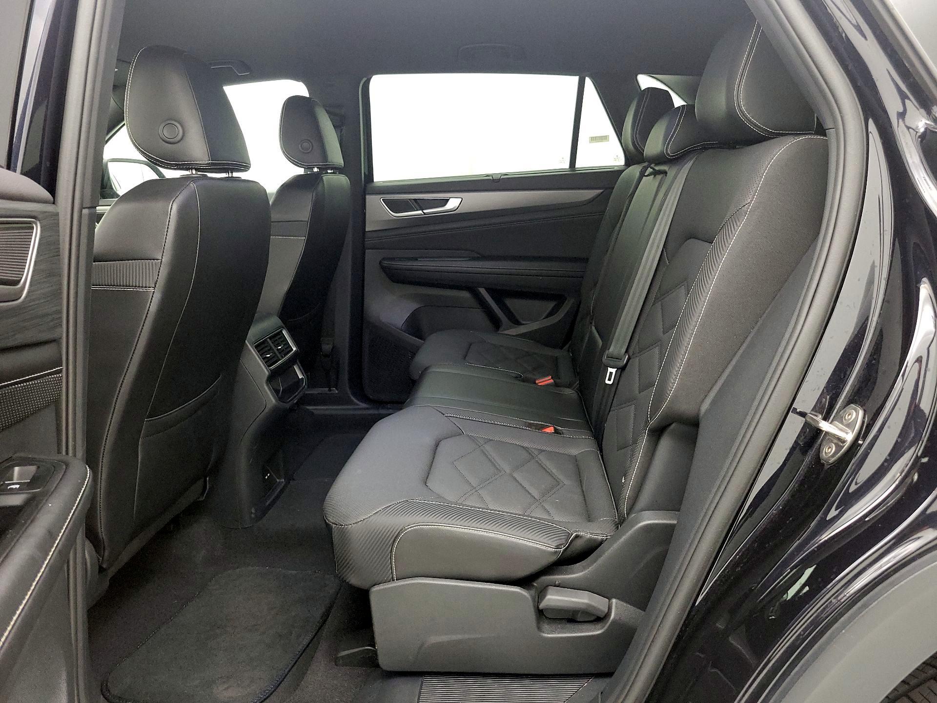 Thumbnail: 2024 Volkswagen Atlas - 19