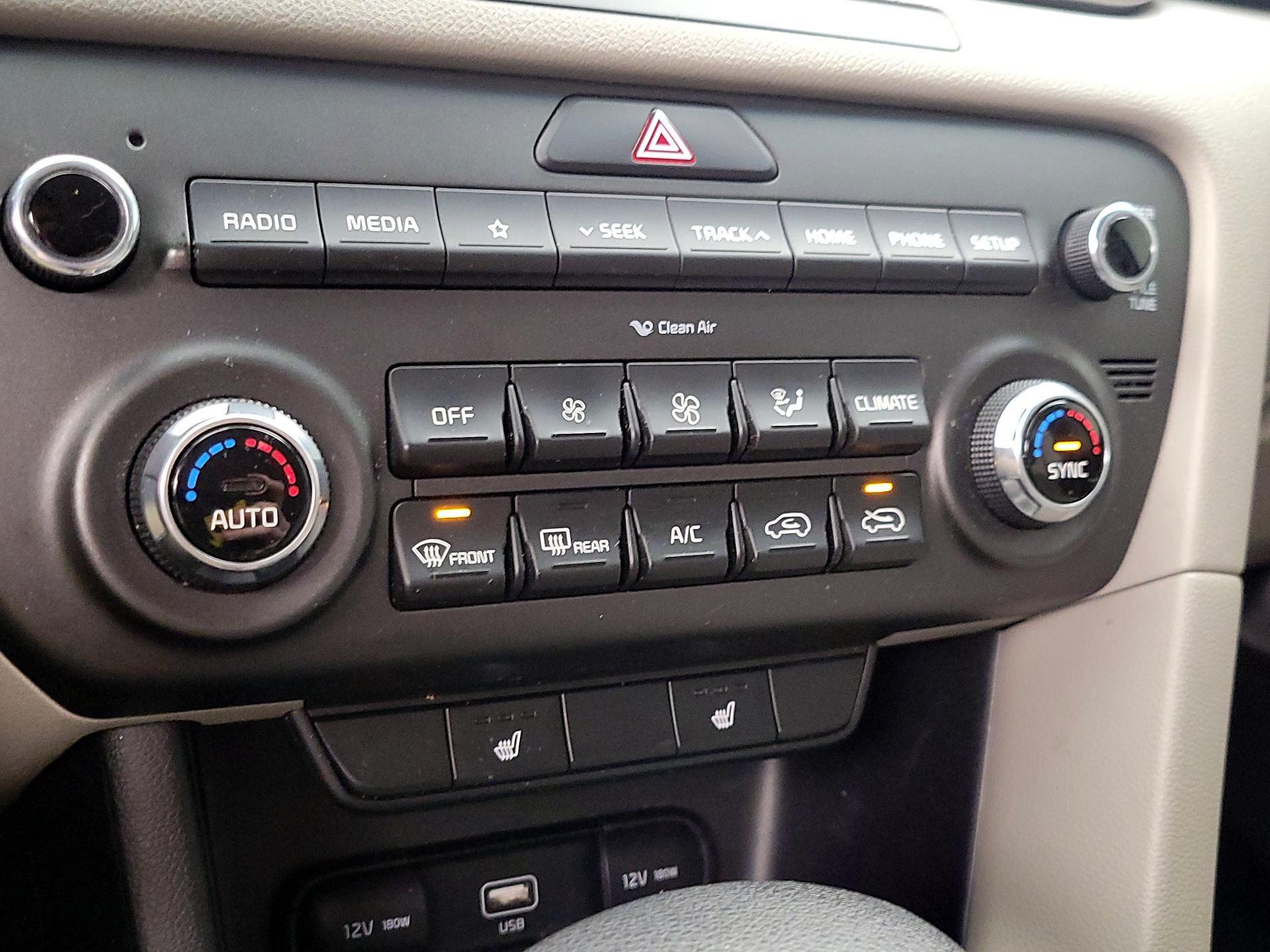 Thumbnail: 2022 Kia Sportage - 16