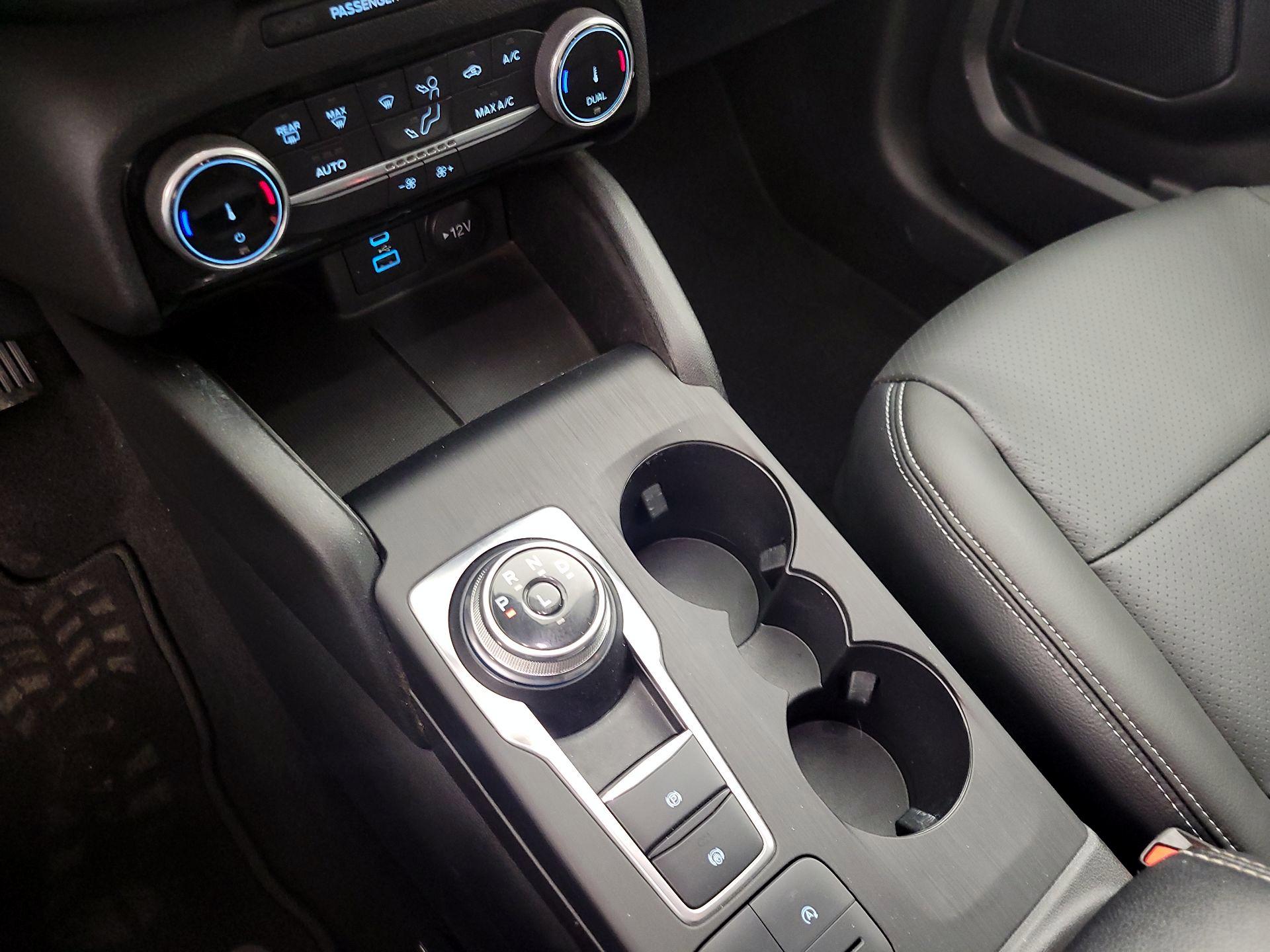 Thumbnail: 2022 Ford Escape - 17