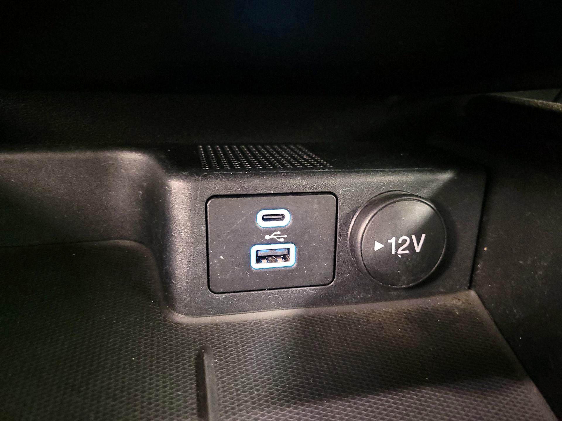 Thumbnail: 2022 Ford Escape - 18