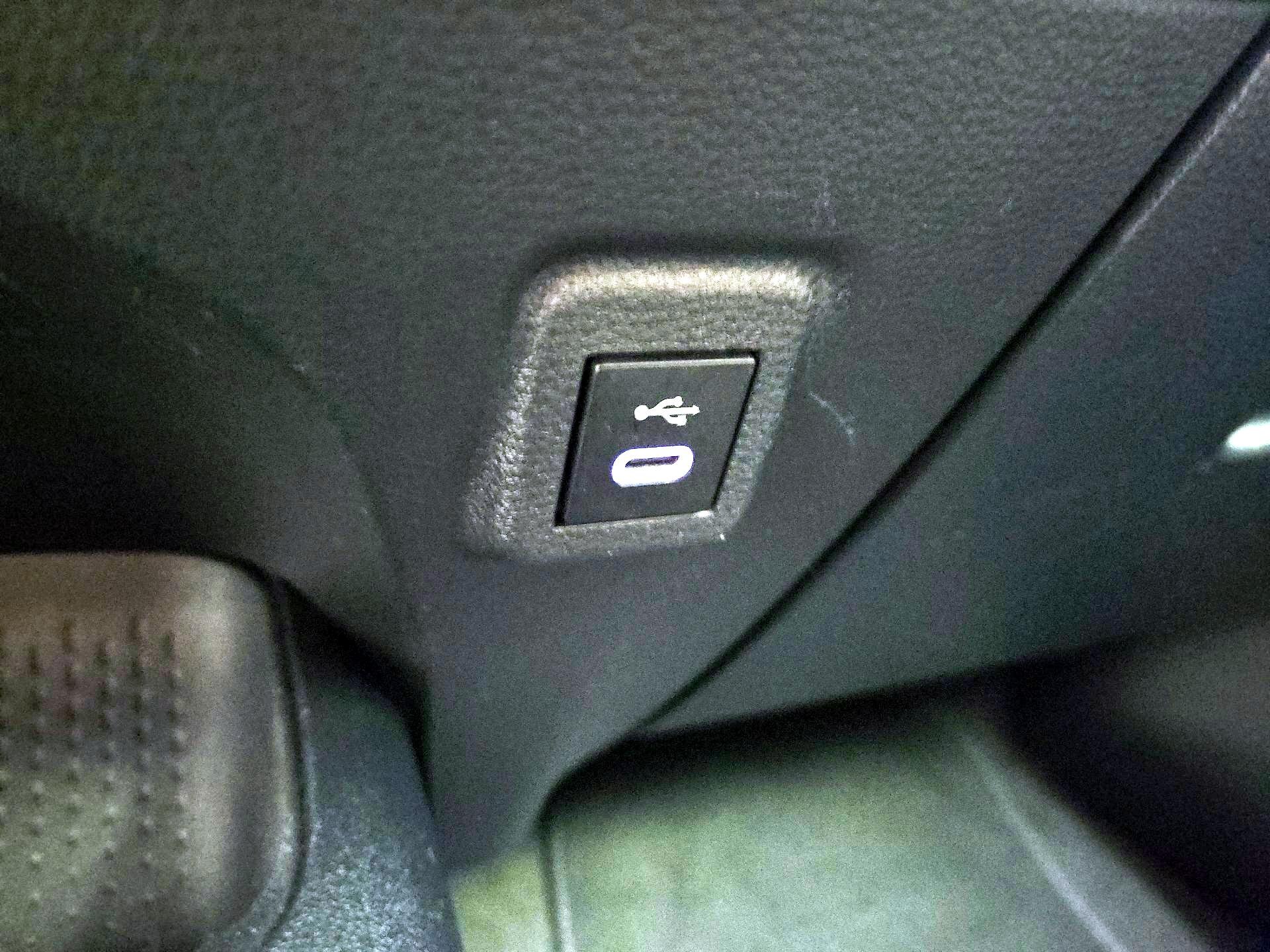 Thumbnail: 2023 Toyota Corolla - 18