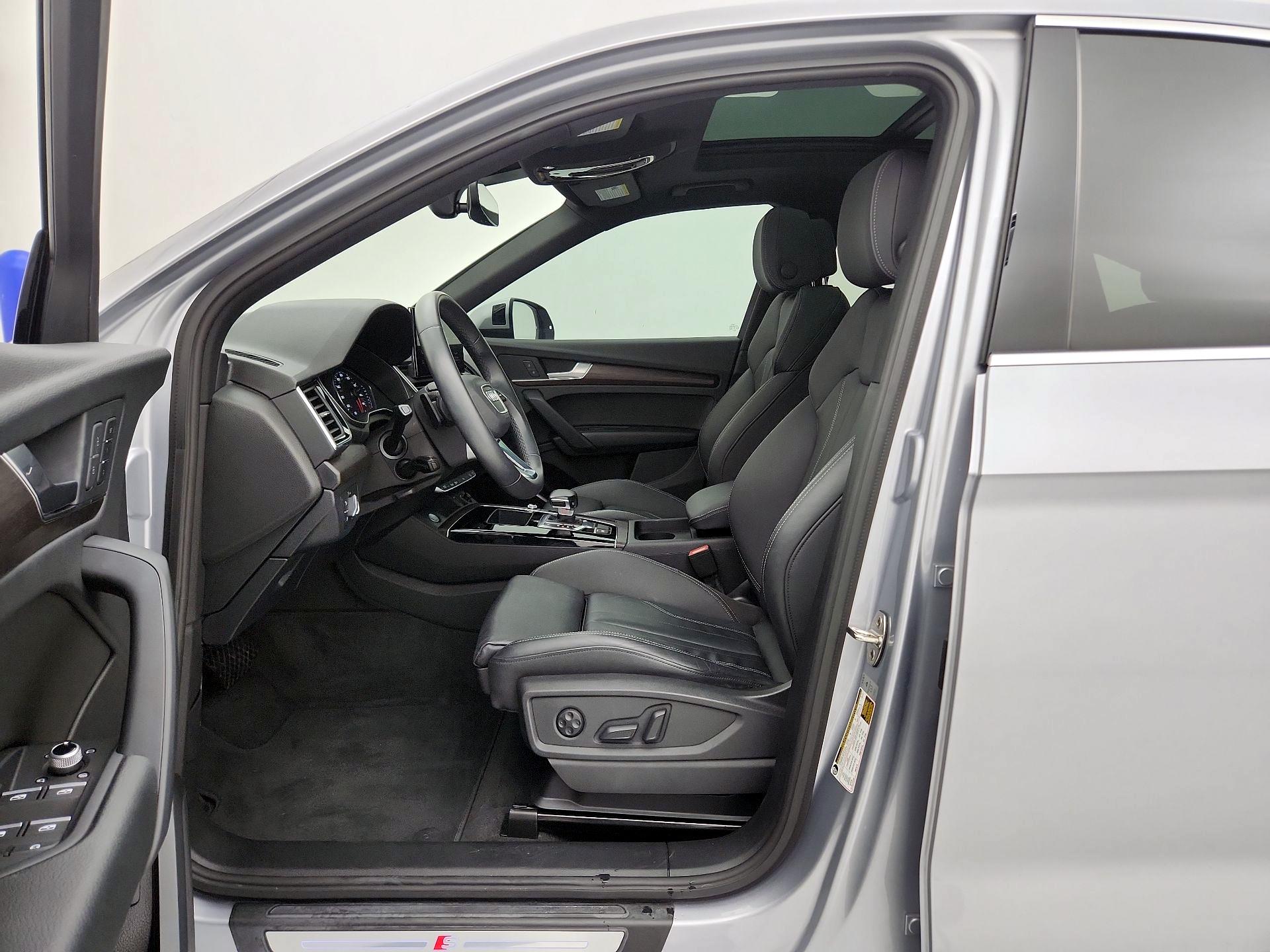 Thumbnail: 2023 Audi Q5 - 11