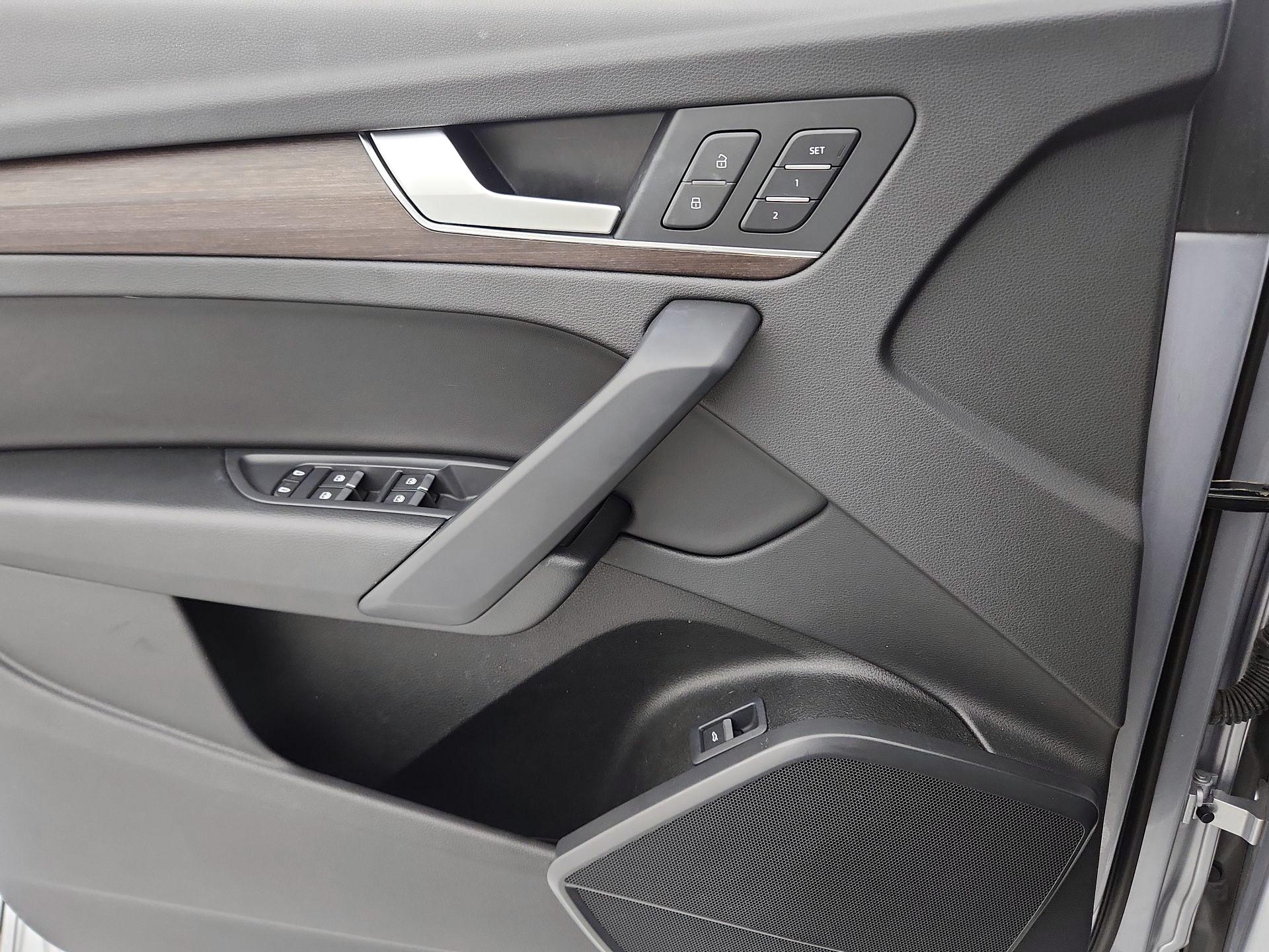 Thumbnail: 2023 Audi Q5 - 12