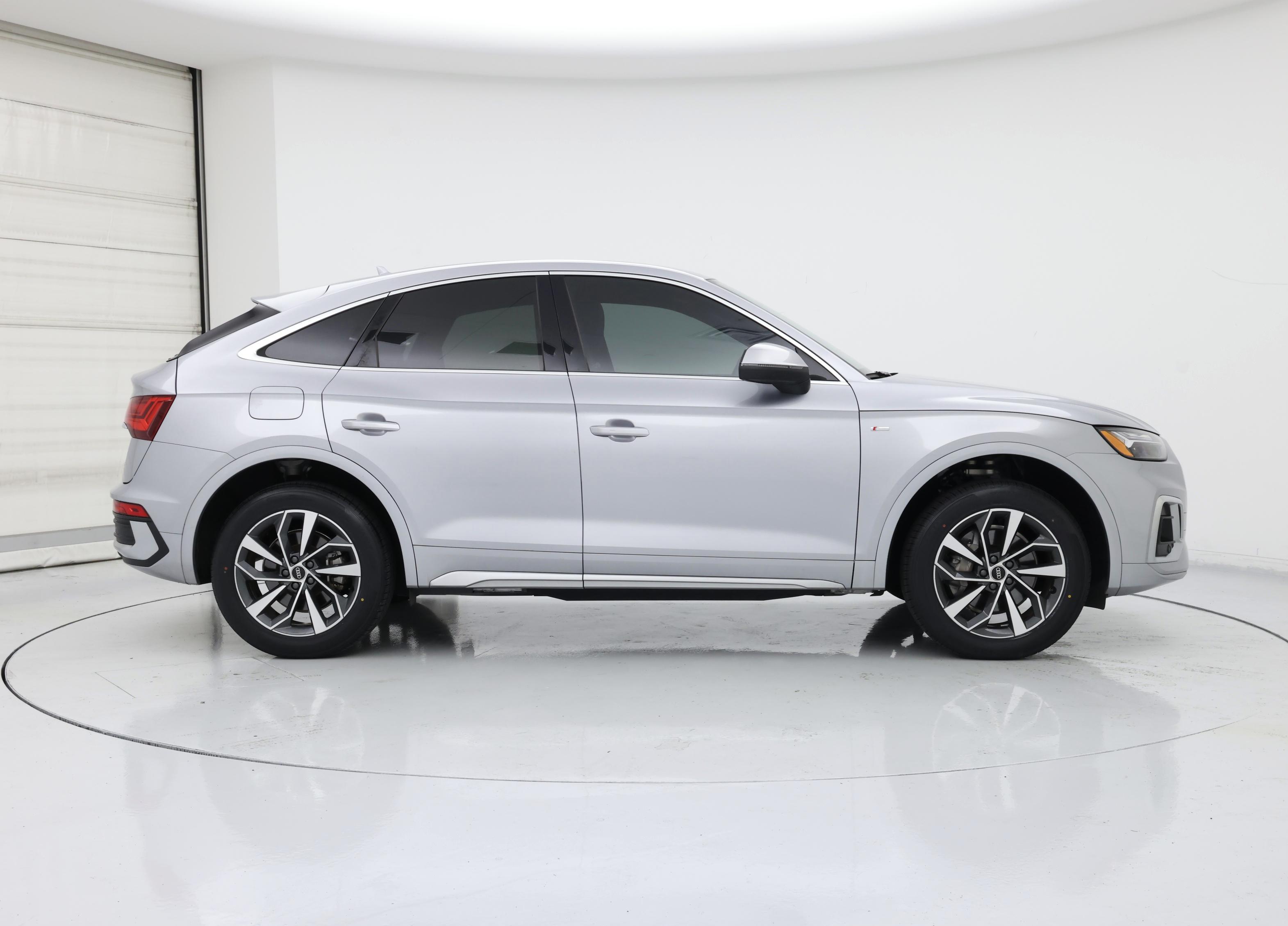 Thumbnail: 2023 Audi Q5 - 7