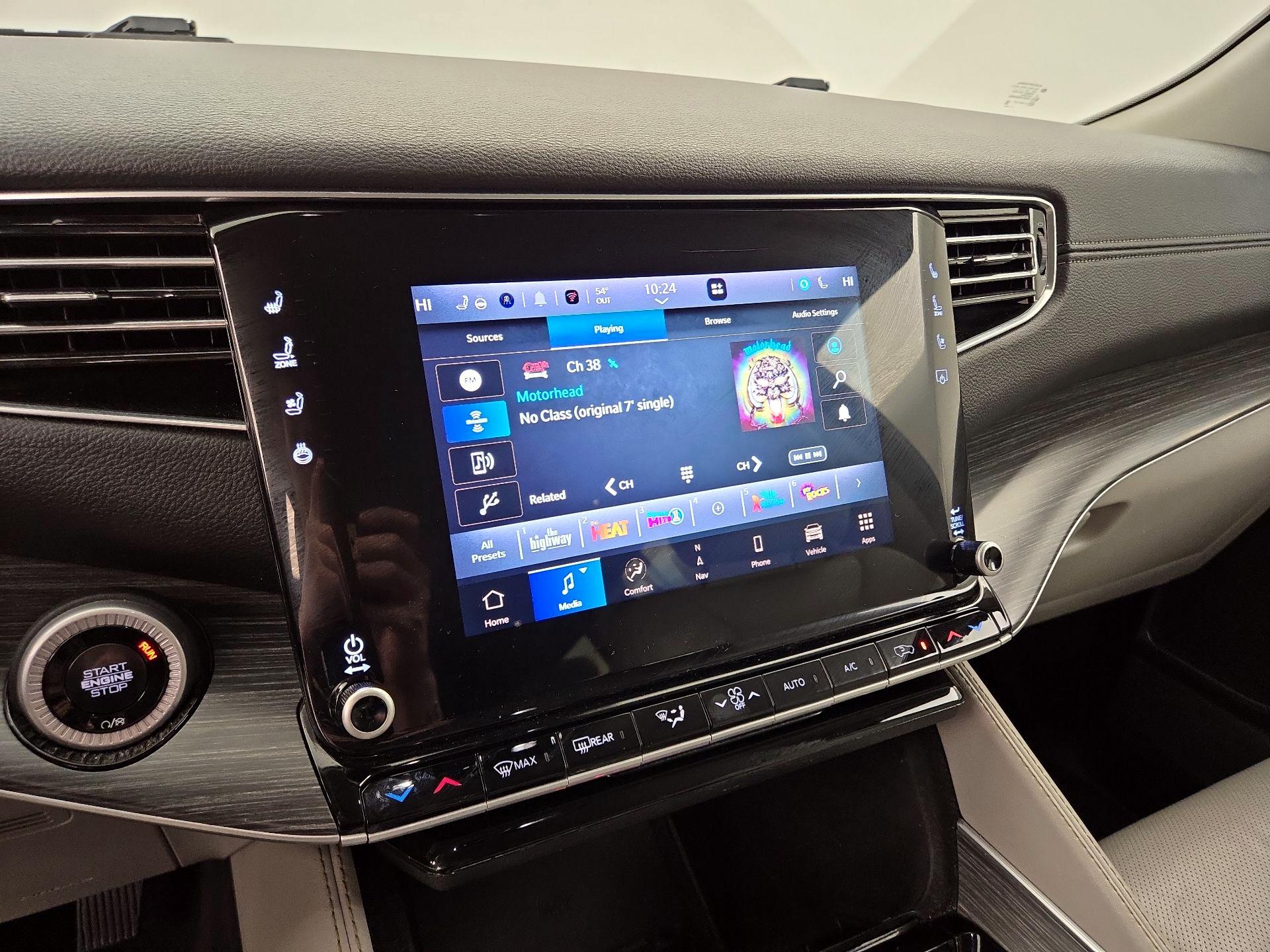 Thumbnail: 2024 Jeep Wagoneer - 16