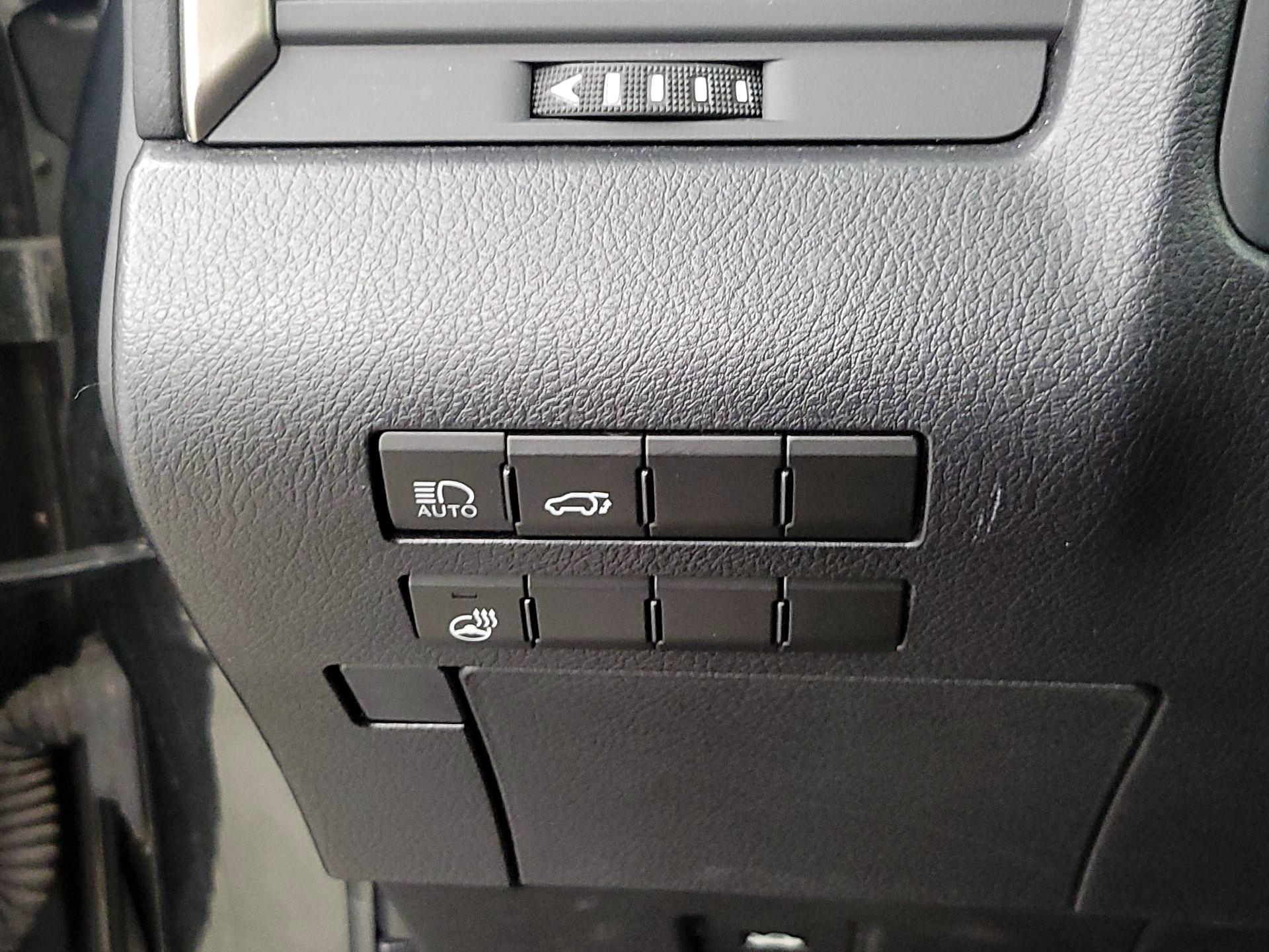 Thumbnail: 2022 Lexus RX - 13