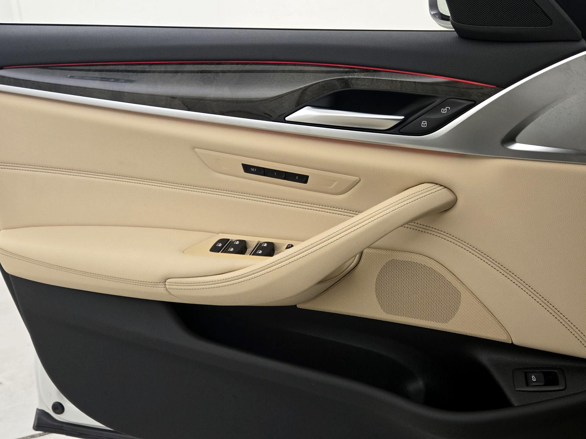 Thumbnail: 2022 BMW 5 Series - 12