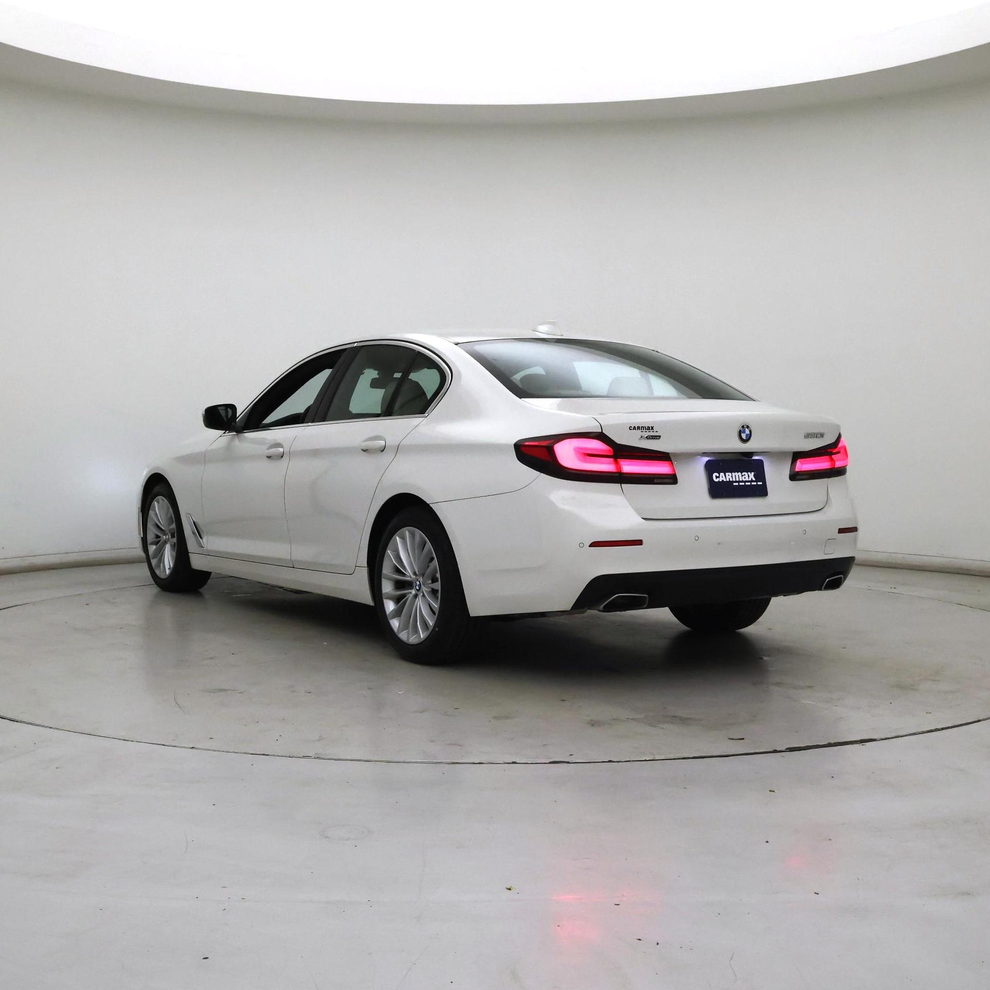 Thumbnail: 2022 BMW 5 Series - 2