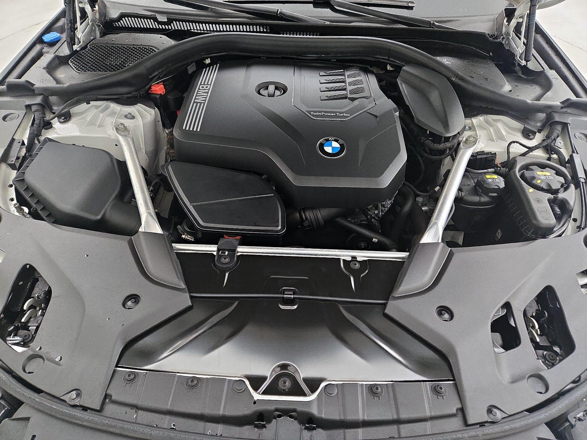 Thumbnail: 2022 BMW 5 Series - 20