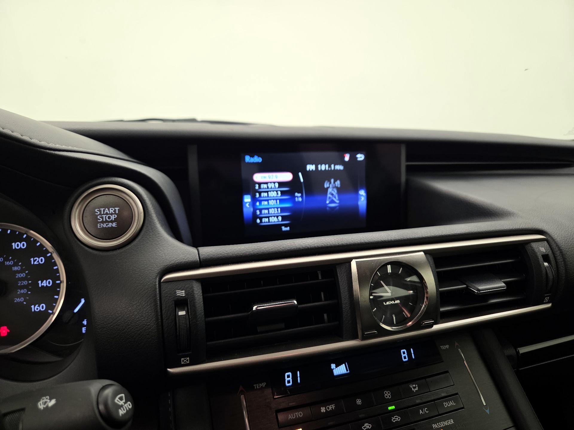 Thumbnail: 2018 Lexus IS - 15