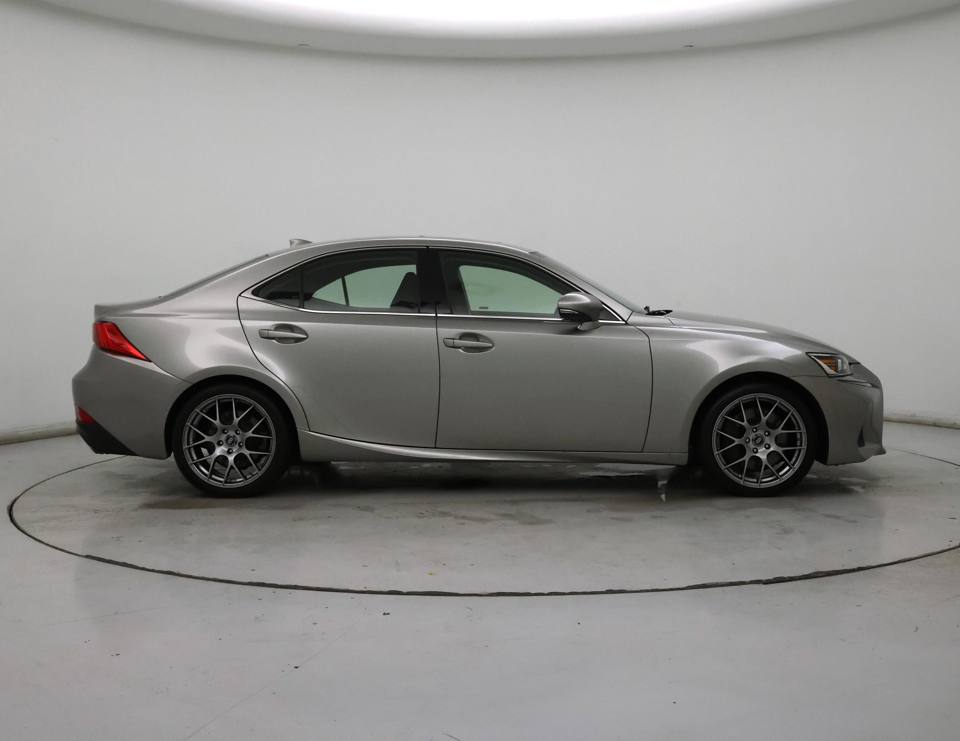 Thumbnail: 2018 Lexus IS - 7