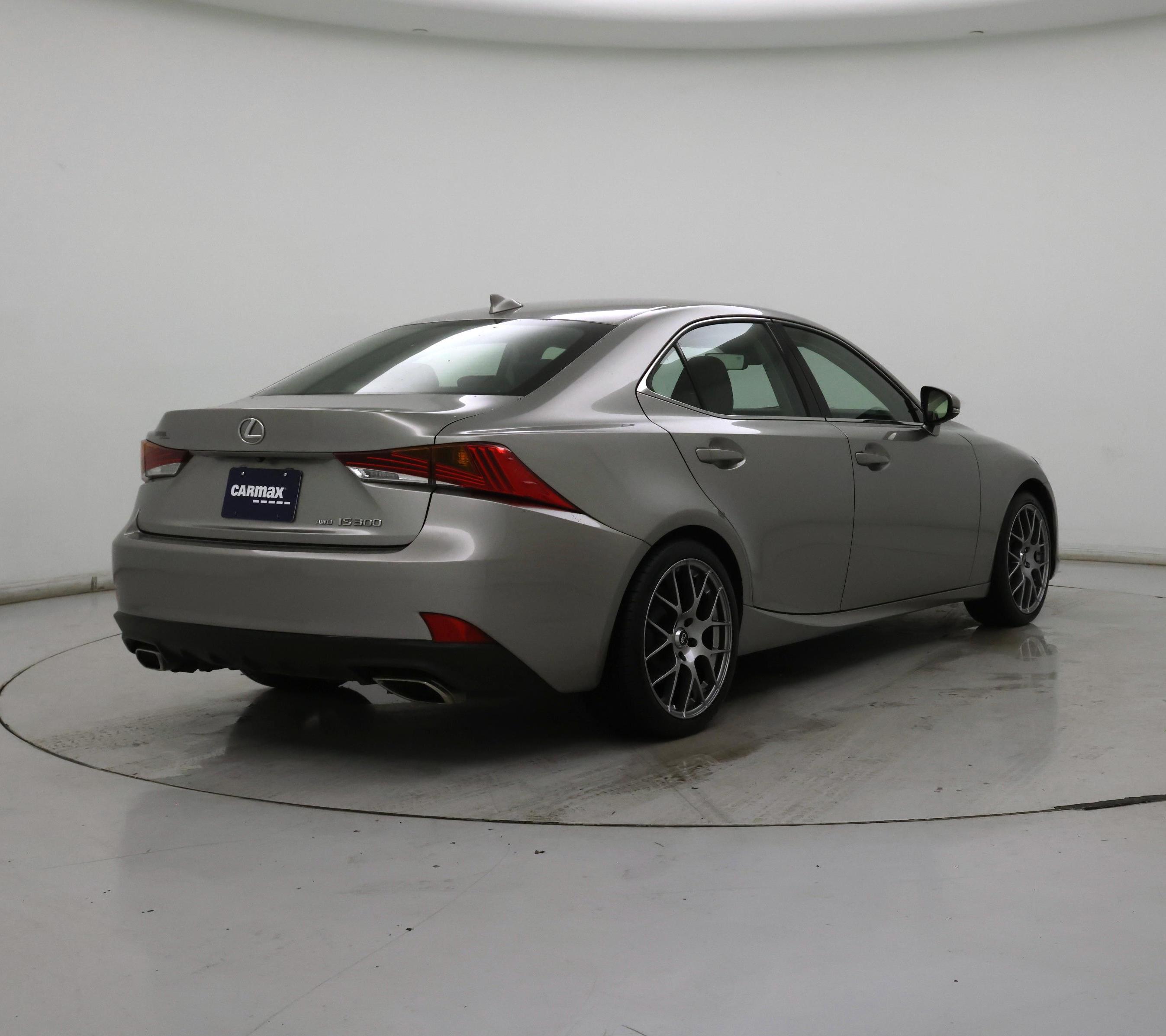 Thumbnail: 2018 Lexus IS - 8