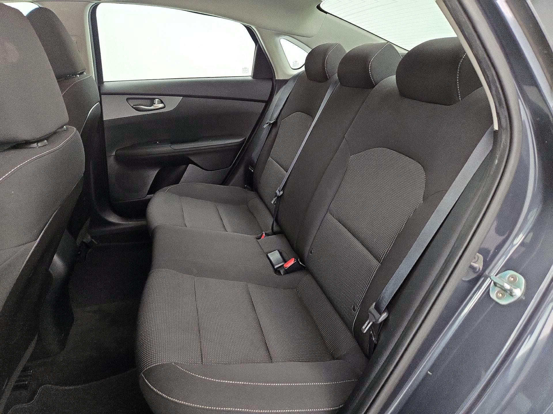 Thumbnail: 2019 Kia Forte - 19