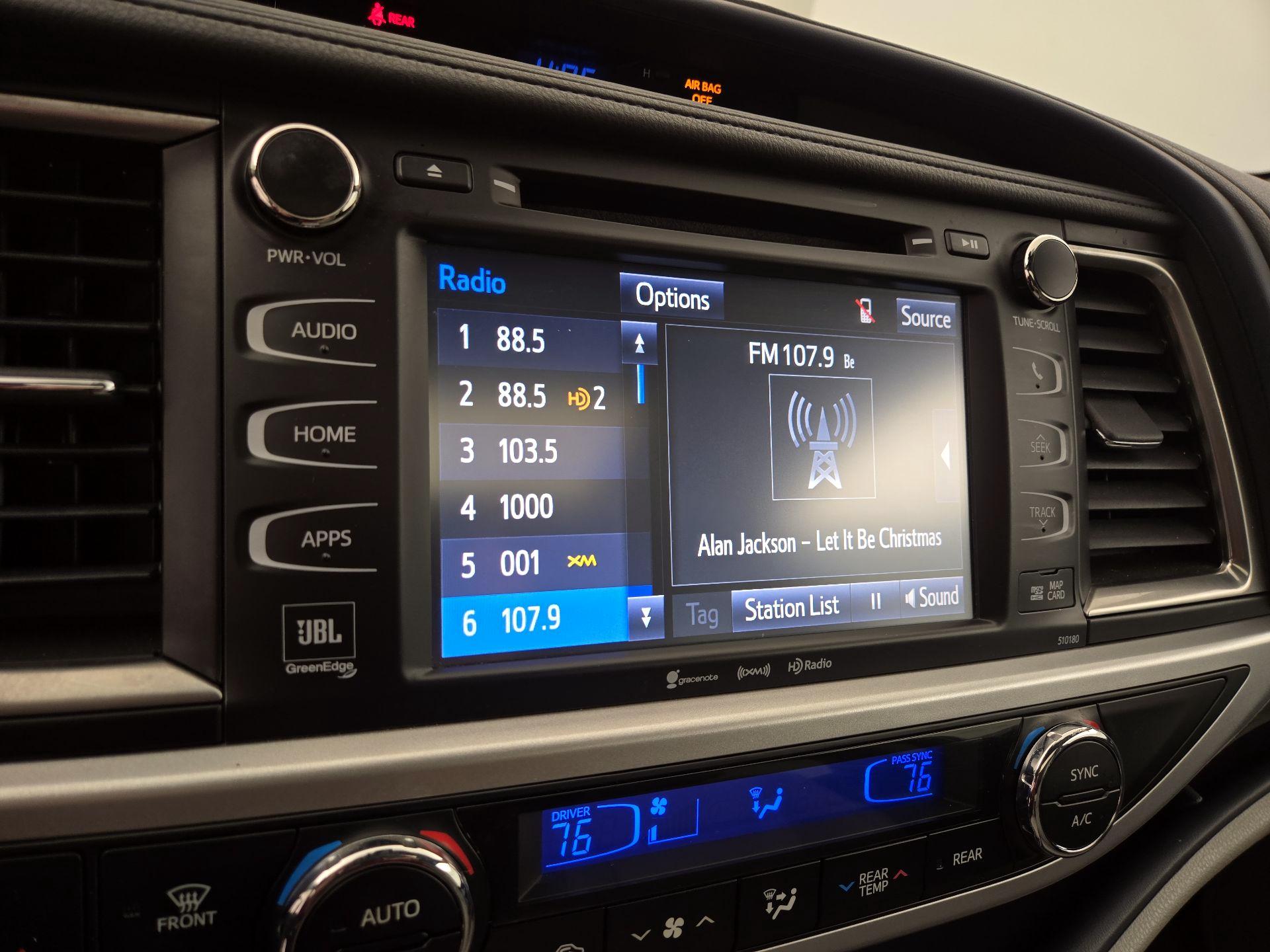 Thumbnail: 2017 Toyota Highlander - 16