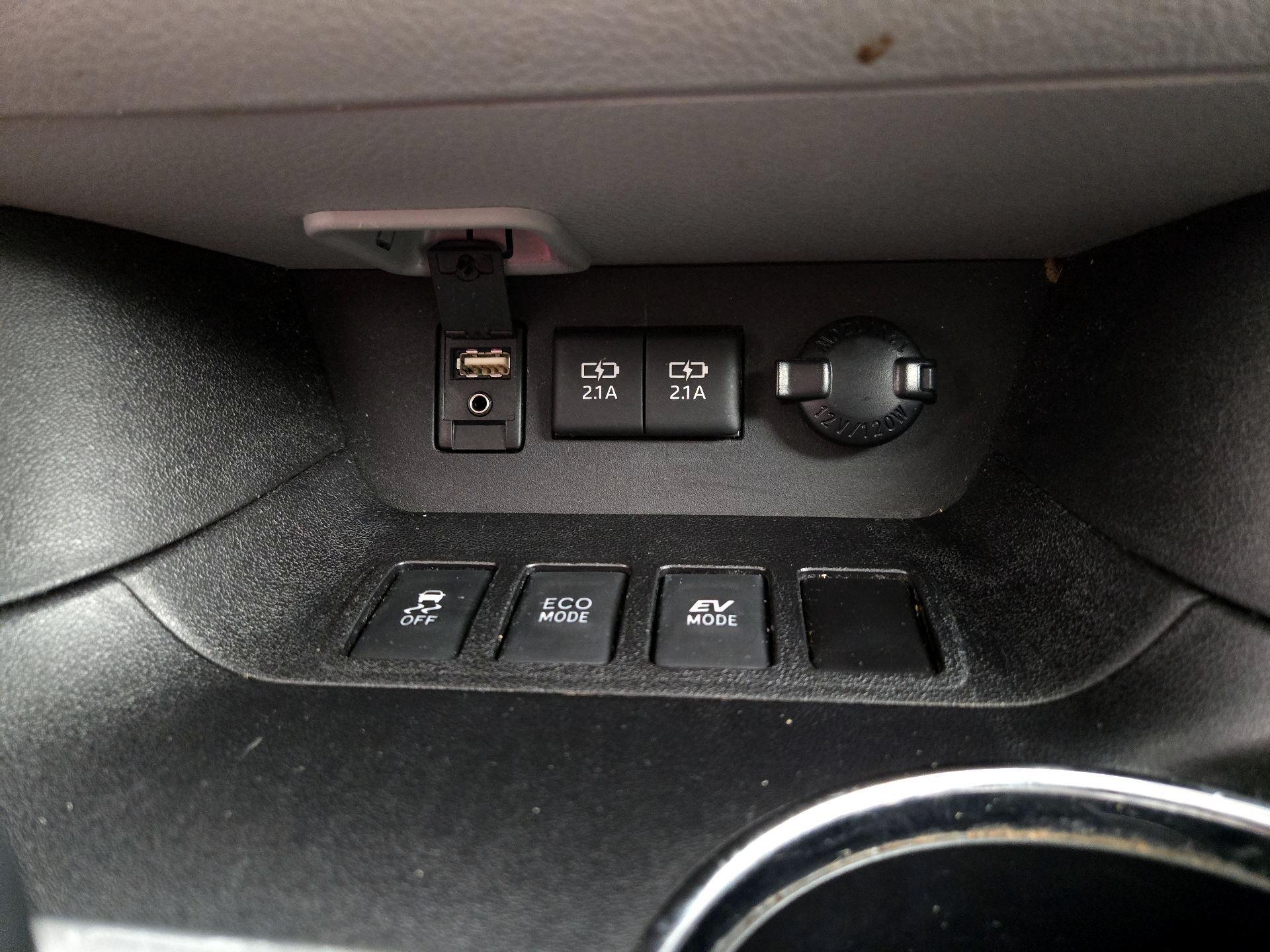 Thumbnail: 2017 Toyota Highlander - 19