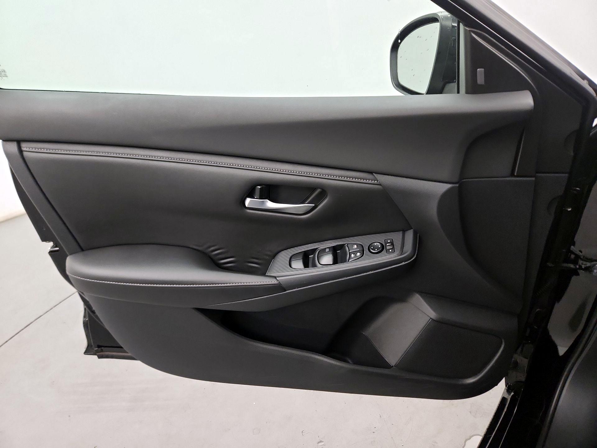 Thumbnail: 2021 Nissan Sentra - 10