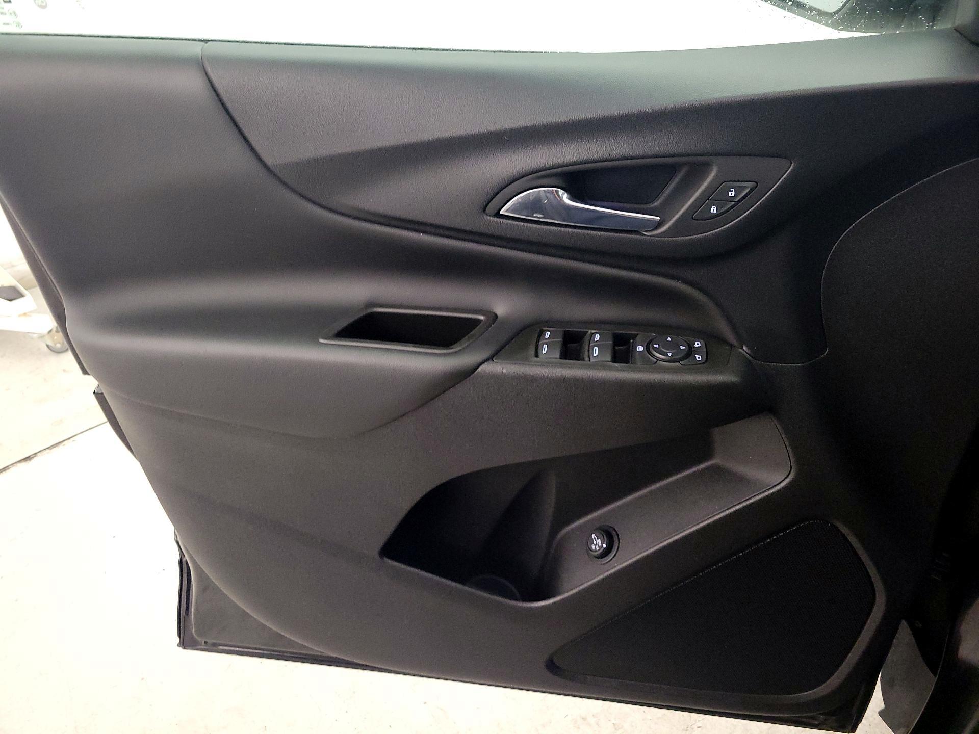 Thumbnail: 2022 Chevrolet Equinox - 12