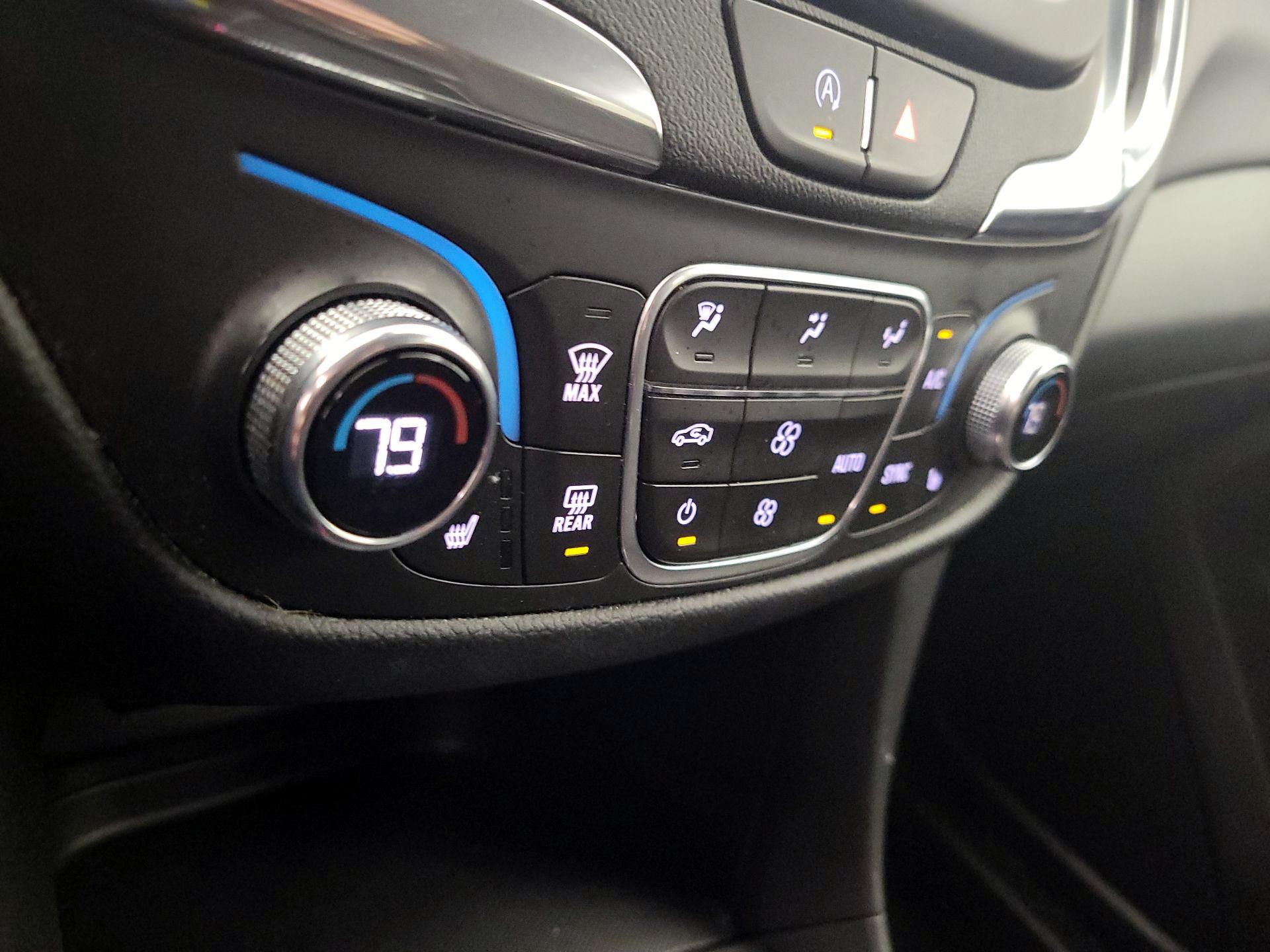 Thumbnail: 2022 Chevrolet Equinox - 16