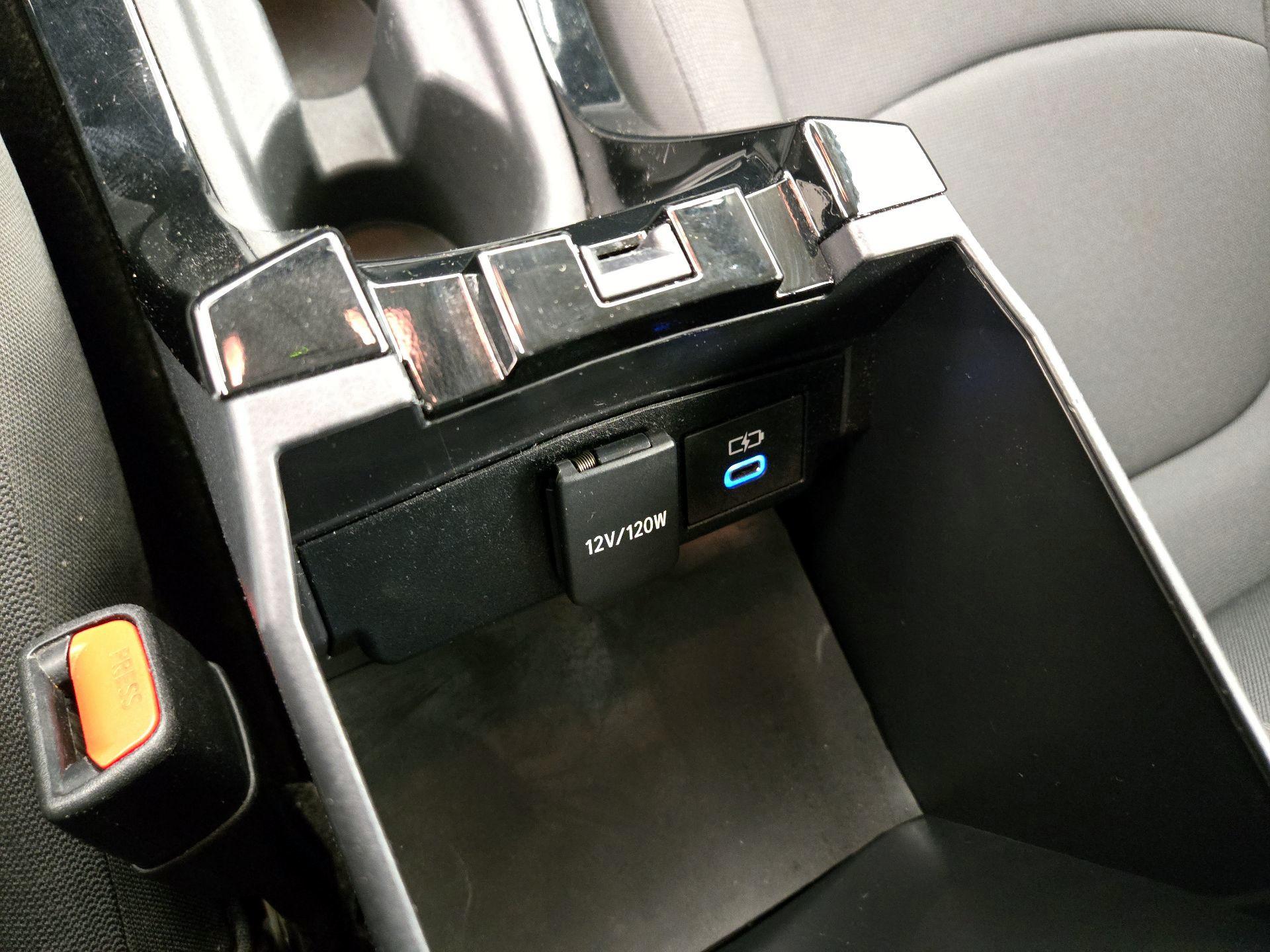 Thumbnail: 2022 Toyota Corolla - 18