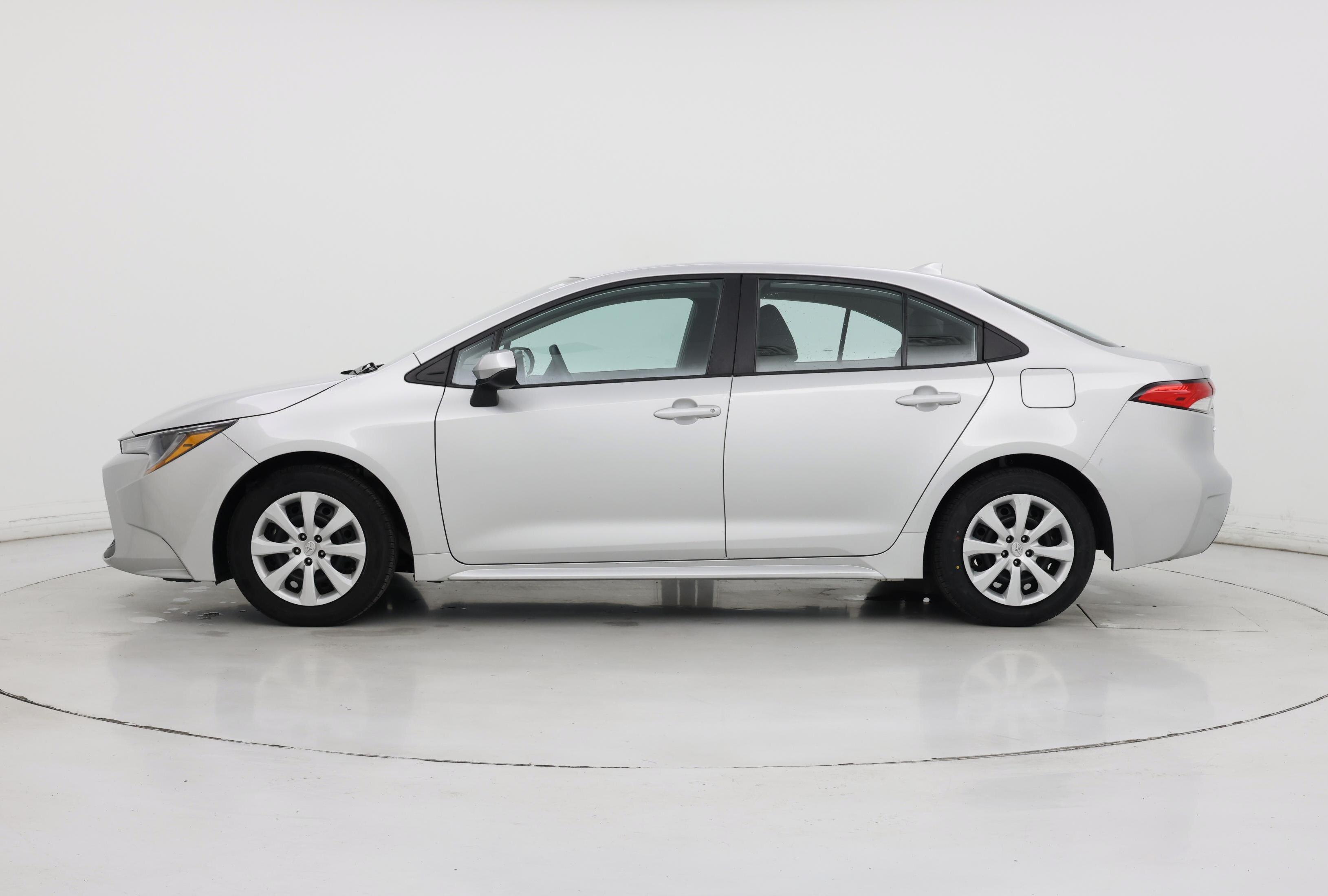 Thumbnail: 2022 Toyota Corolla - 3