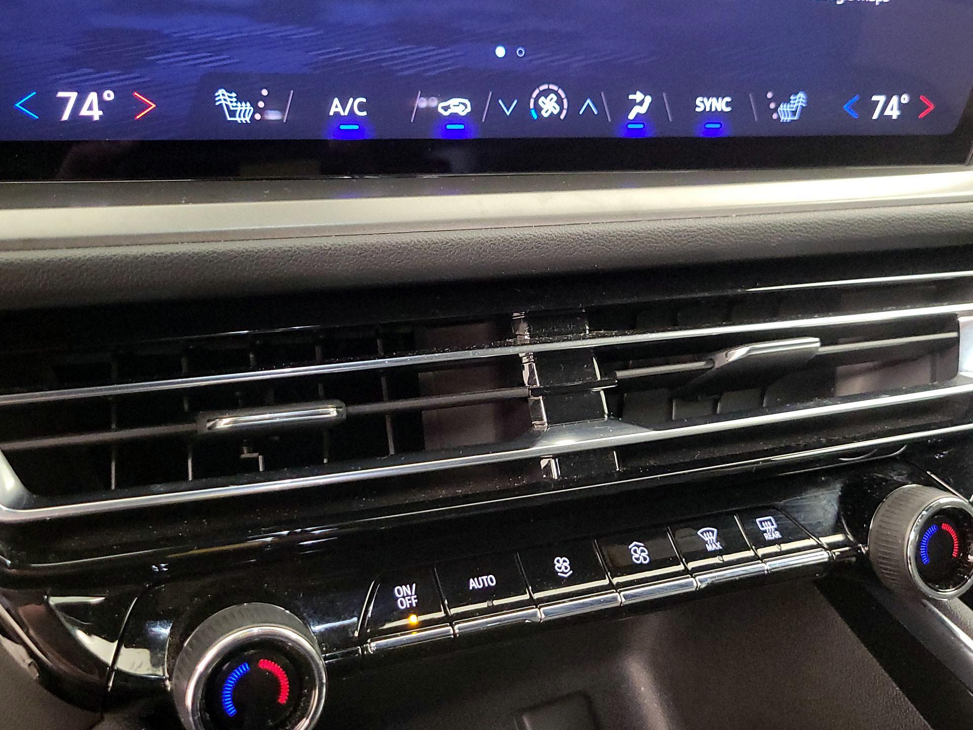 Thumbnail: 2025 Chevrolet Traverse - 17